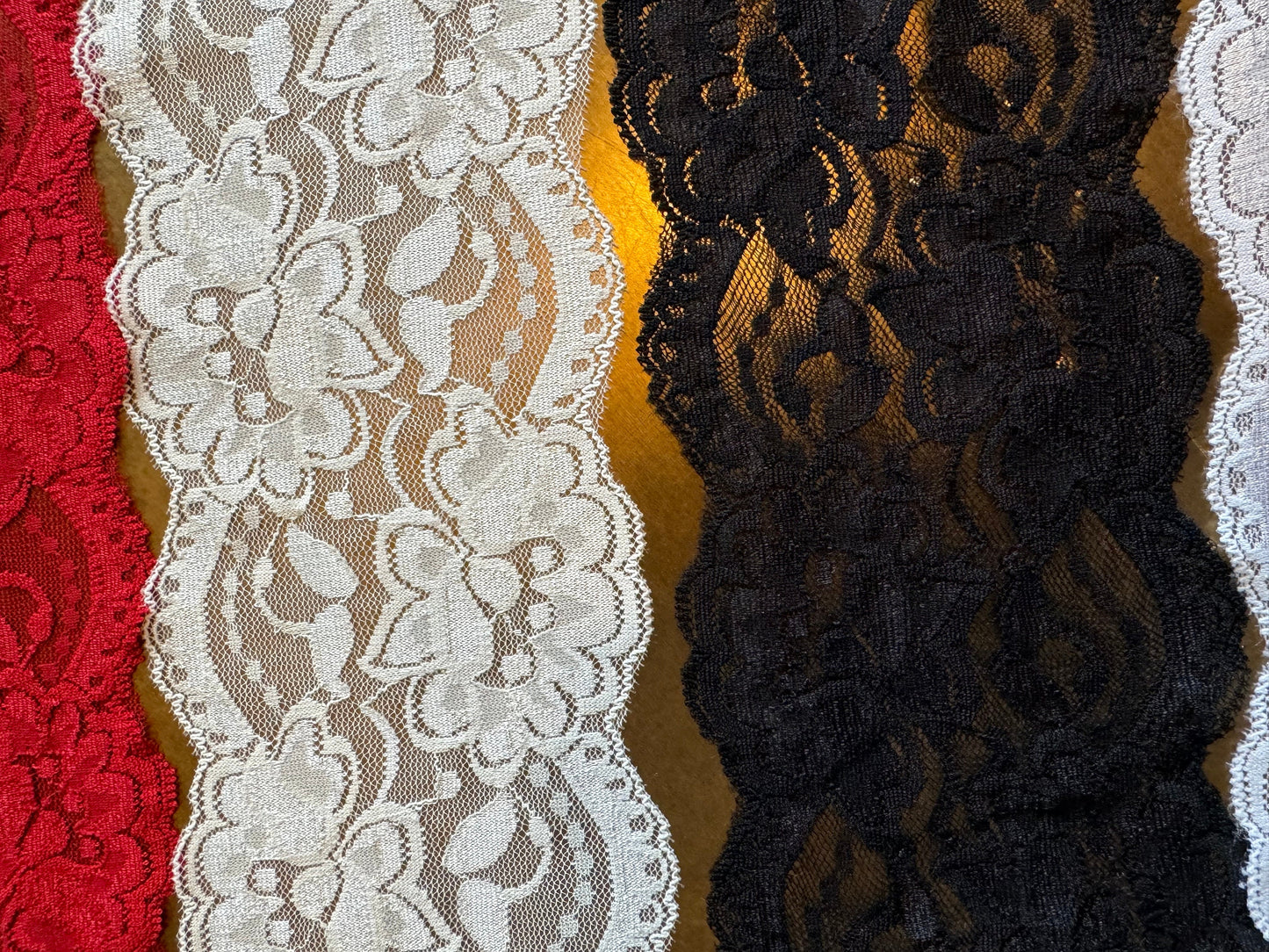Wide Floral Stretch Lace Trim, Double Scallop, 3.5 Inch