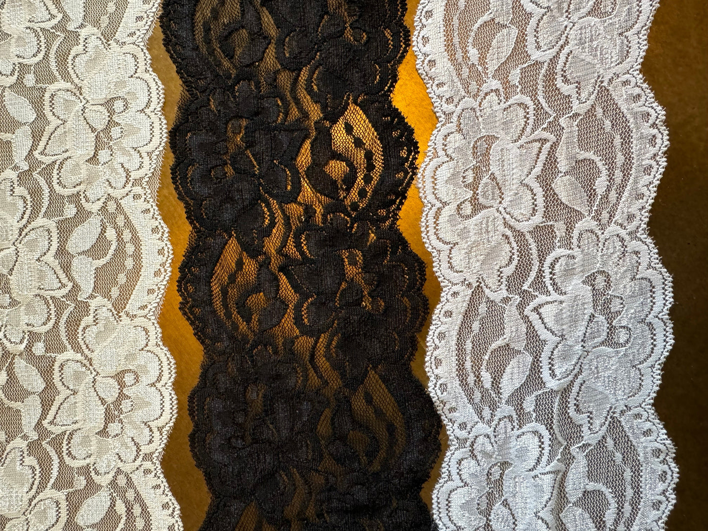 Wide Floral Stretch Lace Trim, Double Scallop, 3.5 Inch