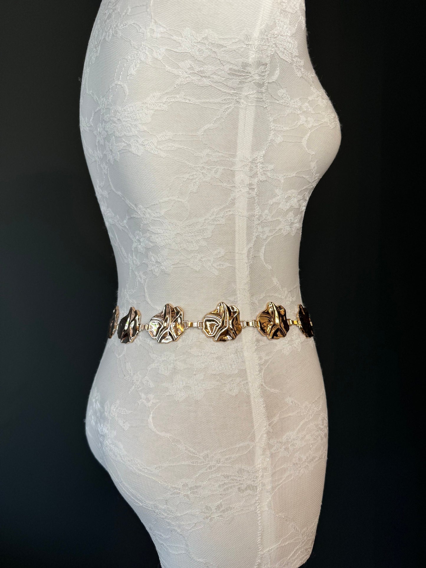 X-long Starfish Hammered Buckle Belt, Metal Belt, Teen Sizes, Sizes 18”-60”, Fan Design, Fan Collection, Gold, Metal belt, Fashion Accessory