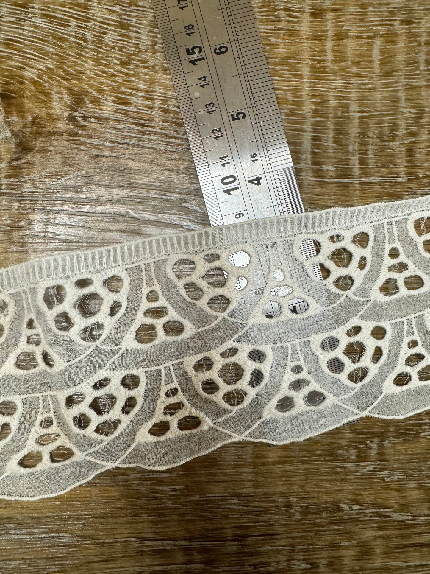 3.5” Lace, Lace, White, 8.5cm wide, Wide Beautiful Lace, Cream Lace trim, Dresses, Clothing, Furnishings, Crafts