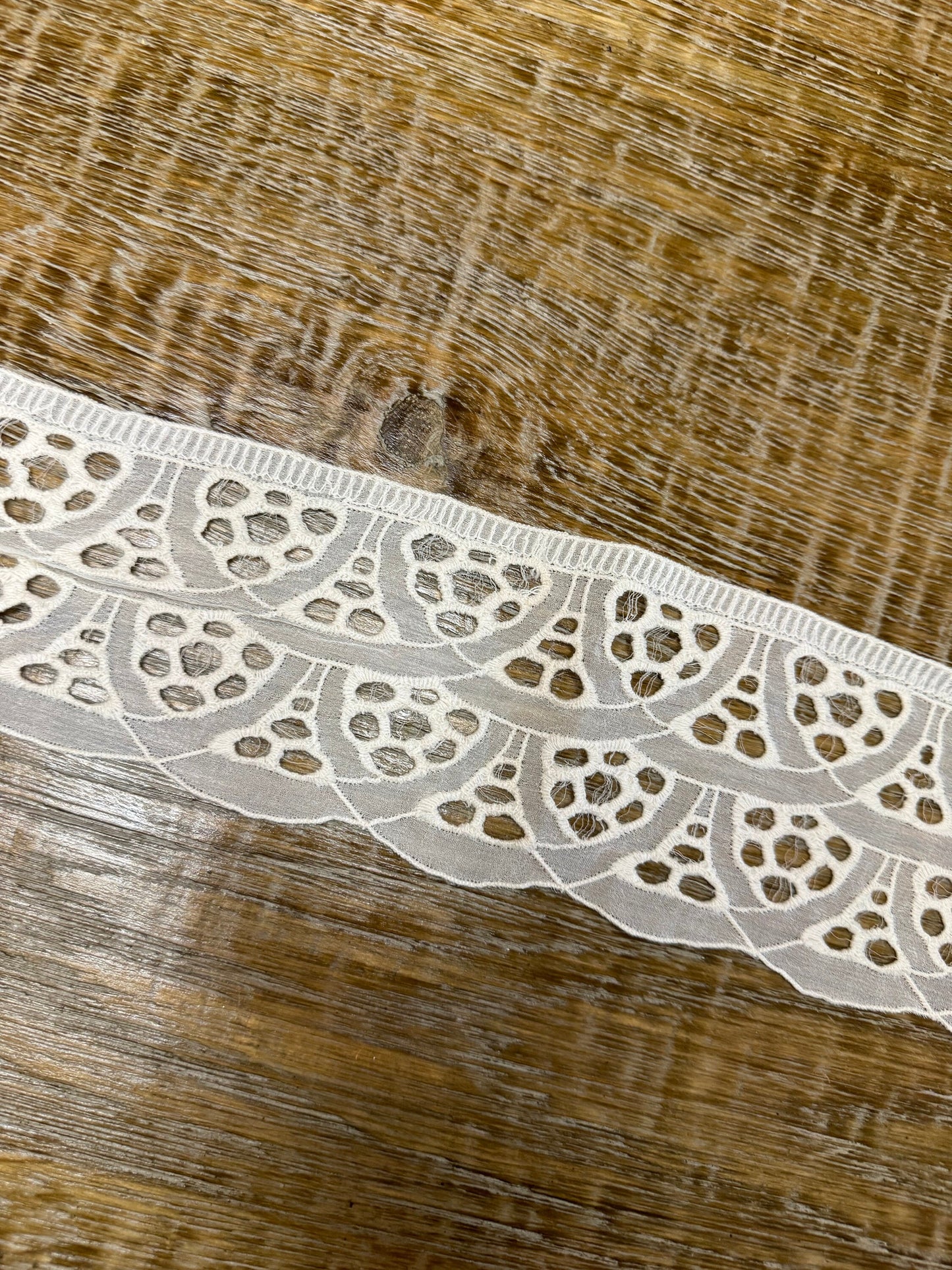 3.5” Lace, Lace, White, 8.5cm wide, Wide Beautiful Lace, Cream Lace trim, Dresses, Clothing, Furnishings, Crafts