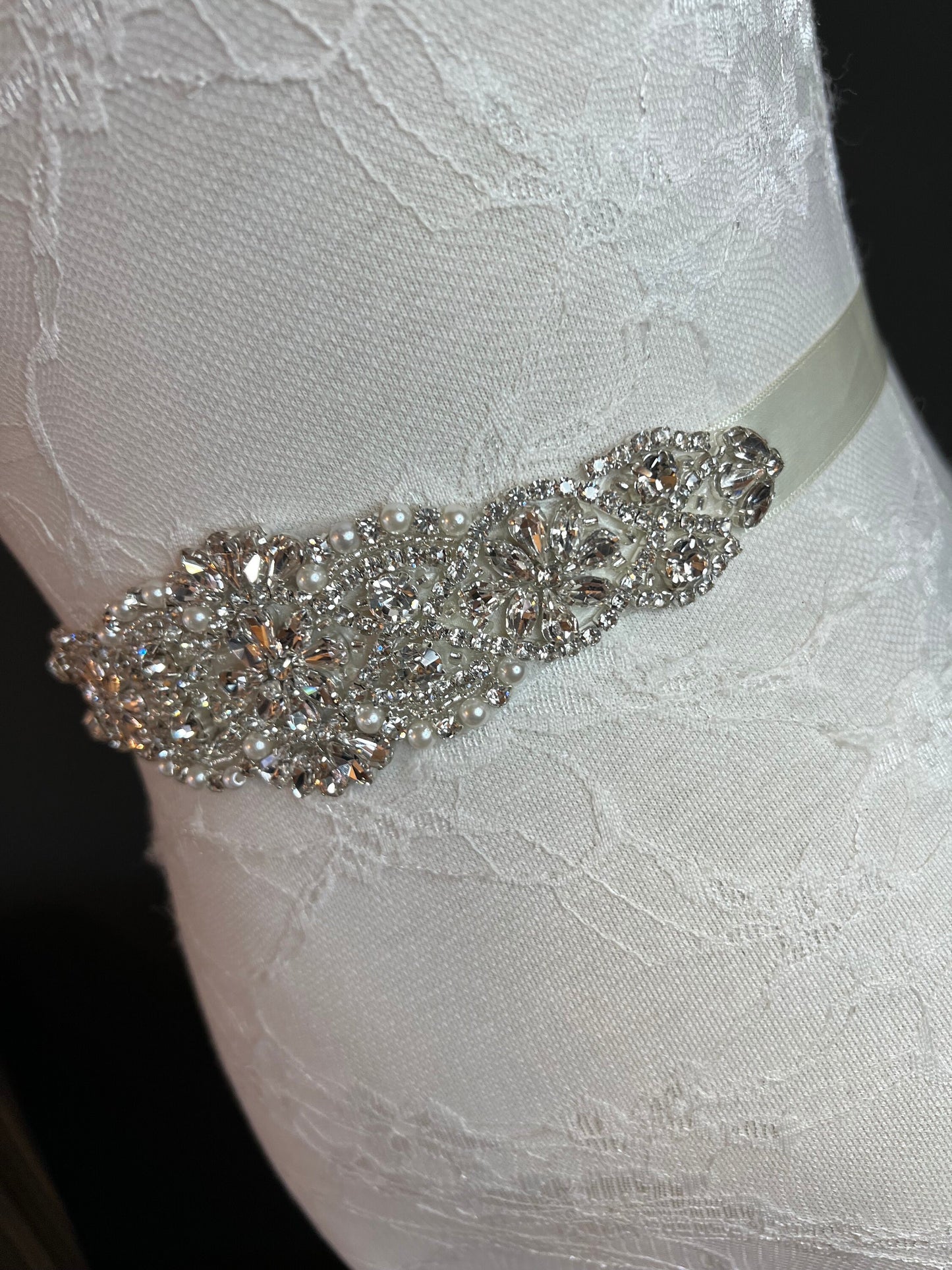 Wedding Belt, Bridal Belt, Sash Belt, Crystal Rhinestone, Cream Ribbon