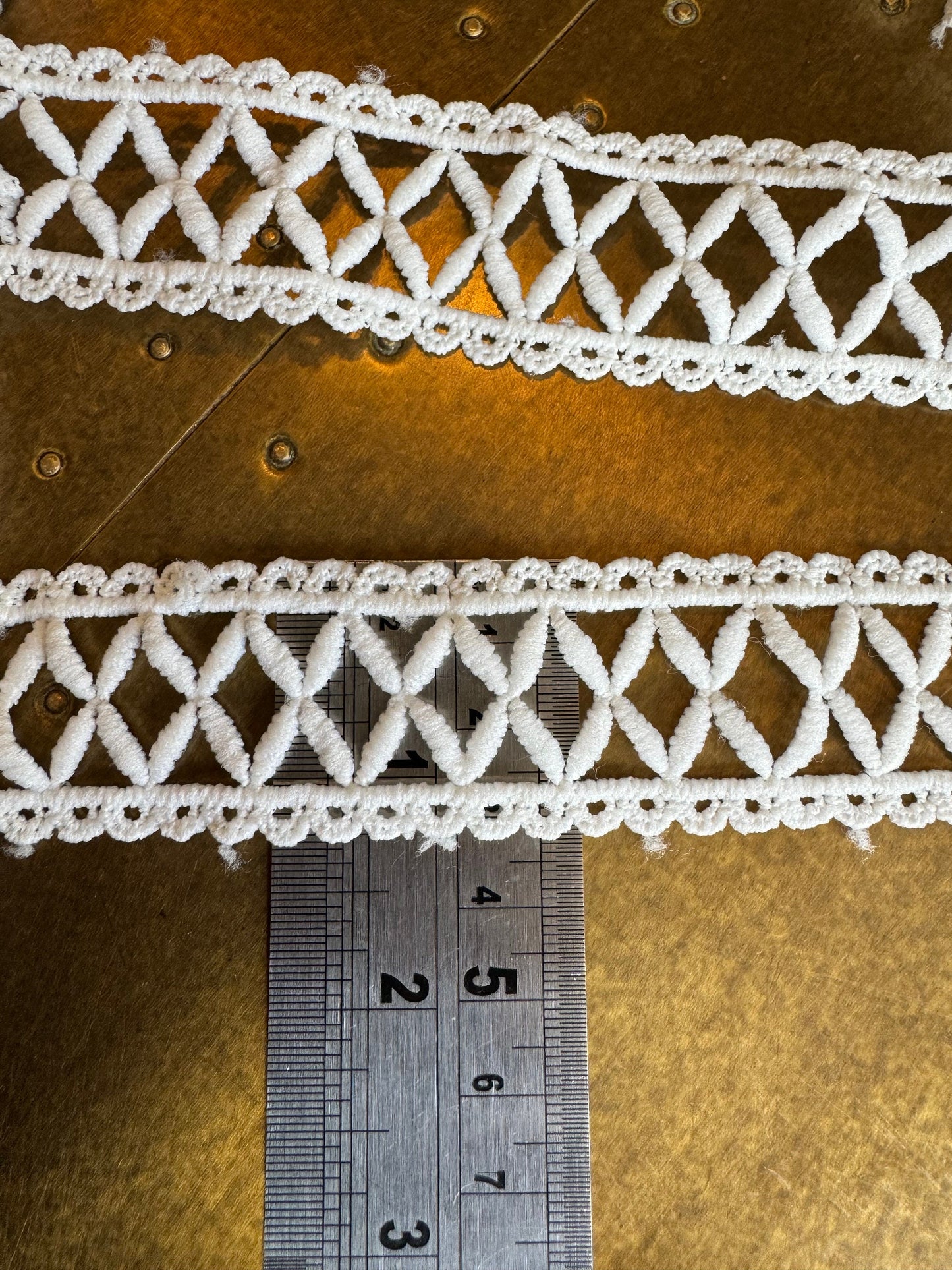 1 1/4” Wide Ivory Criss Cross Lace Trim