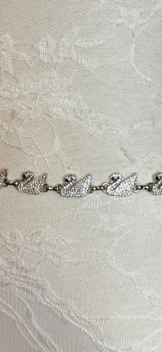 Swan Jewel & Diamanté Rhinestone, Silver finish, 20mmx25mm Size, sewing, Glue, Bridal, Handmade Premium, Crafts, Bridal, Decor