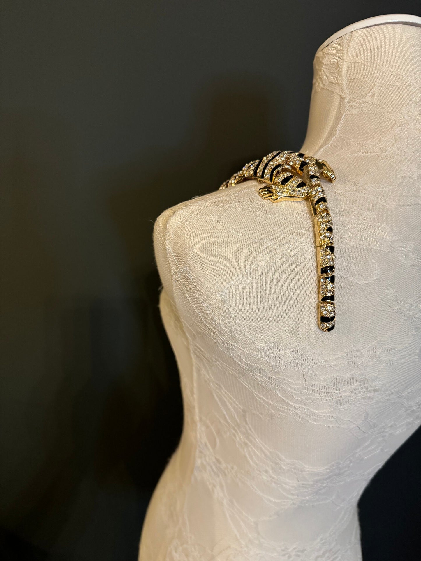 Tiger Brooch Rhinestone Crystal Brooch Jewel Brooch, Stunning, Elegance, Gift, Rhinestone Brooch, Pin on Brooch, Gold, Silver, Cake Decor