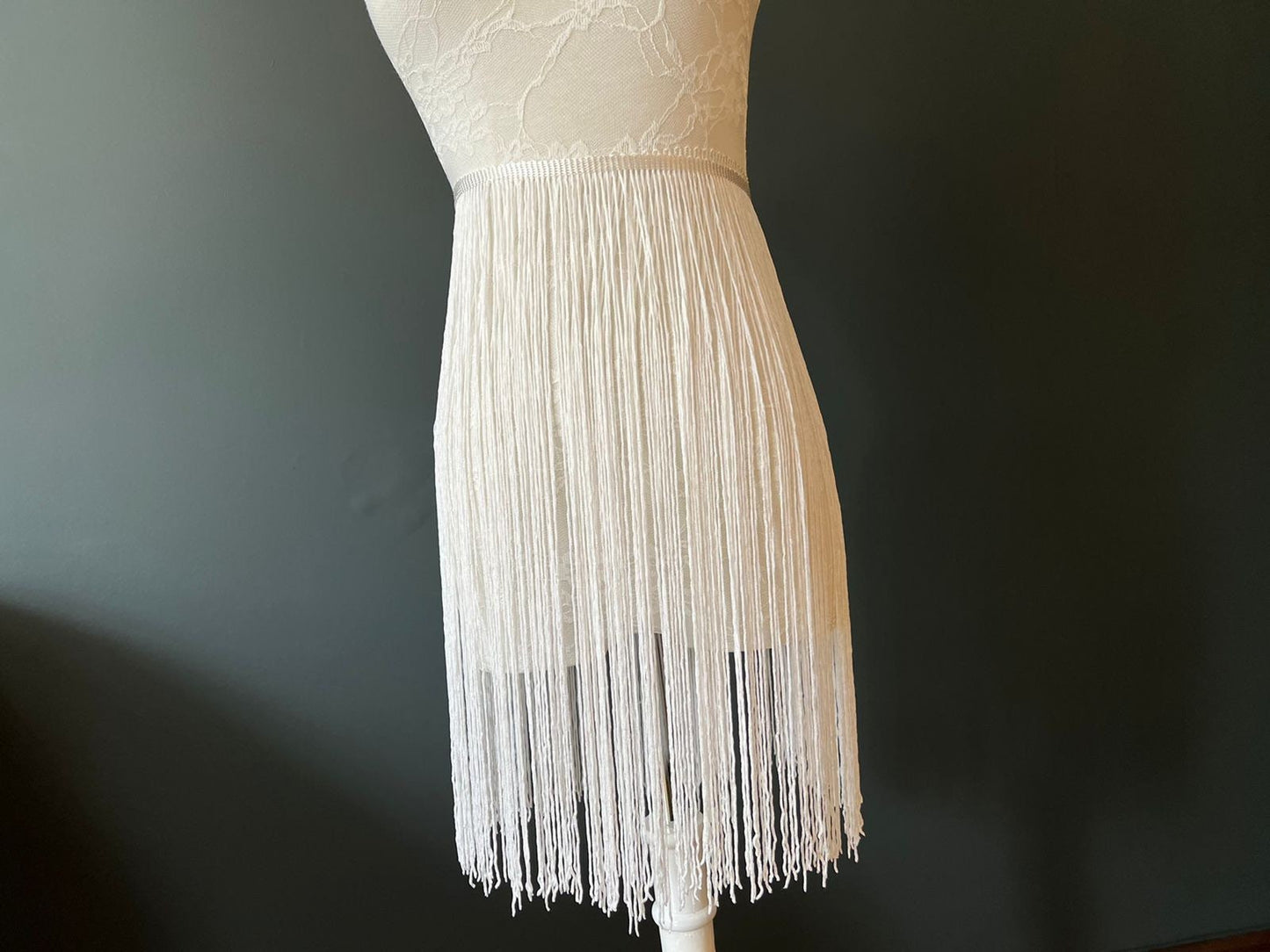 Ivory Fringe Trim, Dense Quality, 19" Drop