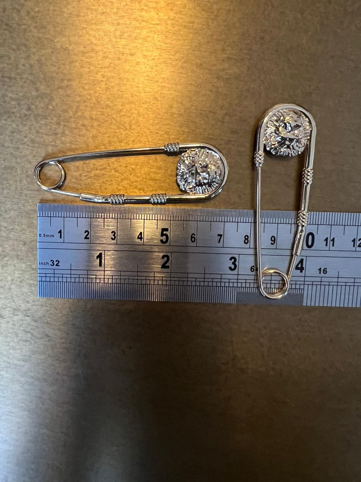 70mm Lion Head Safety Pins: Gold or Silver Finish Brooch Scarf Shawl Clasps