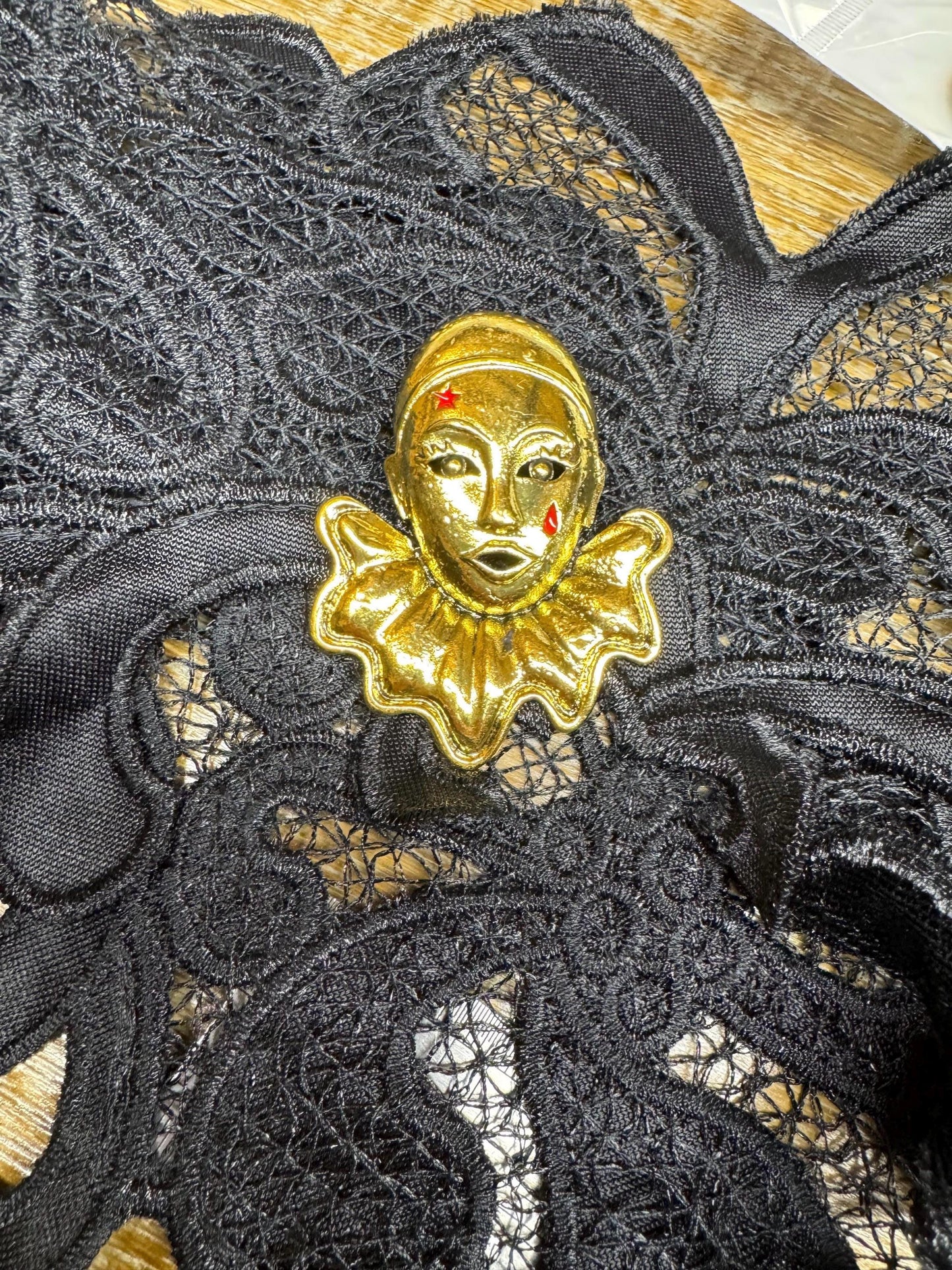 3D Gold Jester Brooch: Metal Pin Accessory (2" x 2.5")