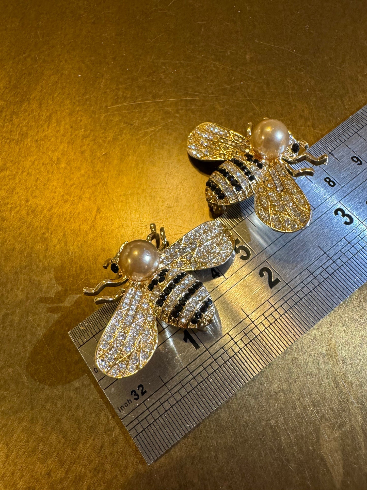 Bee Pin on Brooch, Diamanté & Pearl, Gift, Elegant Brooch, 5cm x 3cm, 2” Wide, Brooch, Elegant