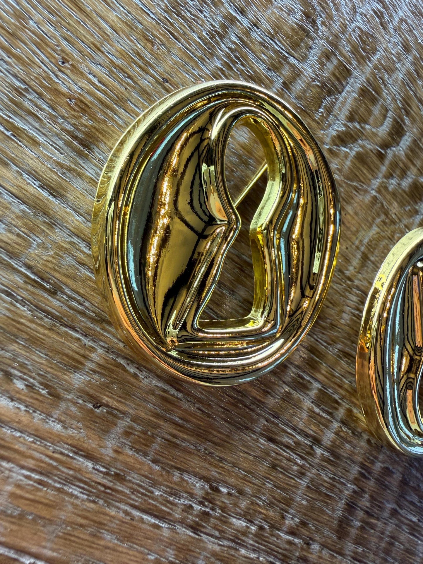Large Gold Keyhole Brooch, Statement Metal Pin (6cm)