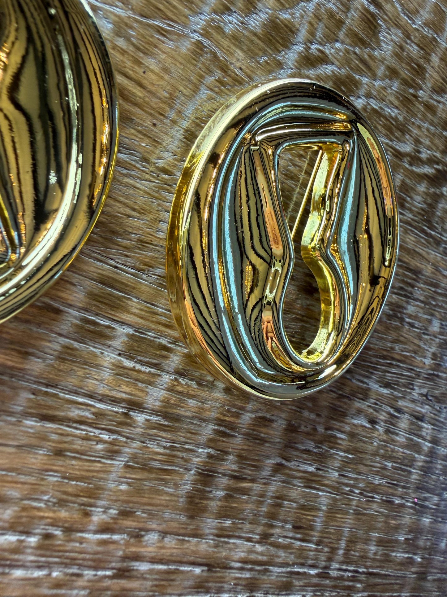 Large Gold Keyhole Brooch, Statement Metal Pin (6cm)