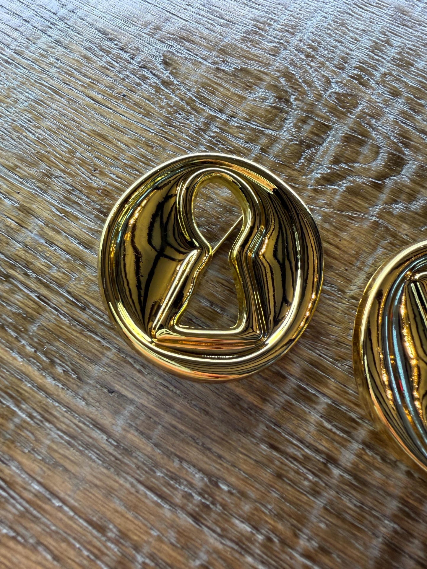 Large Gold Keyhole Brooch, Statement Metal Pin (6cm)