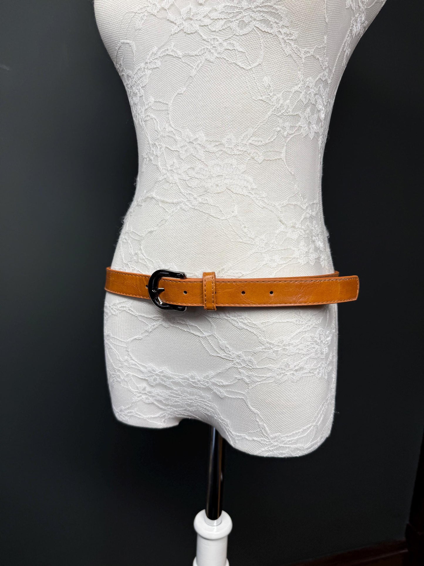 3/4” Wide Warm Tan Belt Accessory - Size 8-16. 20mm Width, Fashion Belt, Handmade Belt, High Quality, Warm Tan Colour. Vegan Belt, Elegant