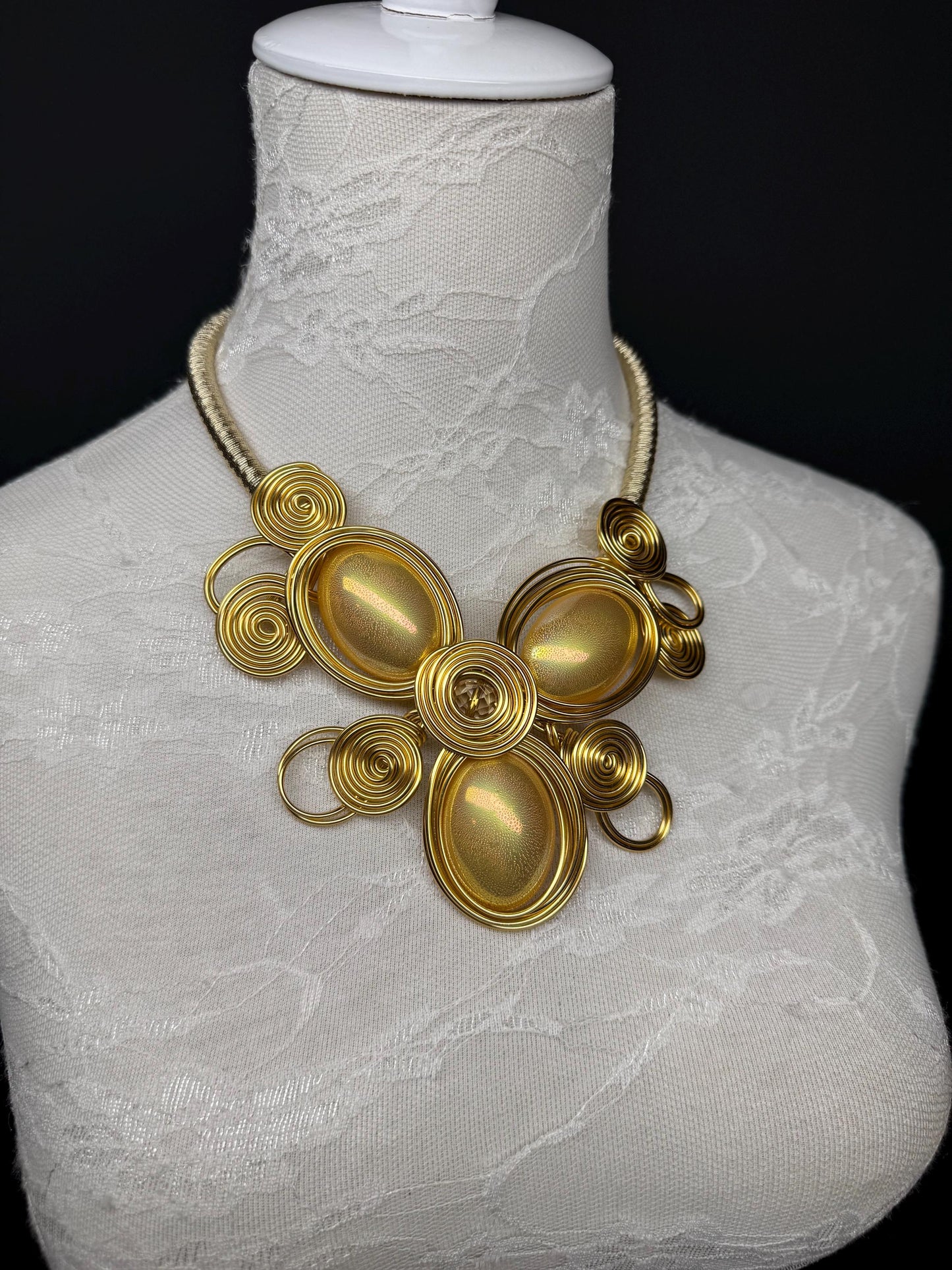Gold Necklace, Abstract Style, High Quality, Chain Necklace, Fashion, FAN Design, Gift, Beach, Resort, Gift, Festival, Elegant, Statment