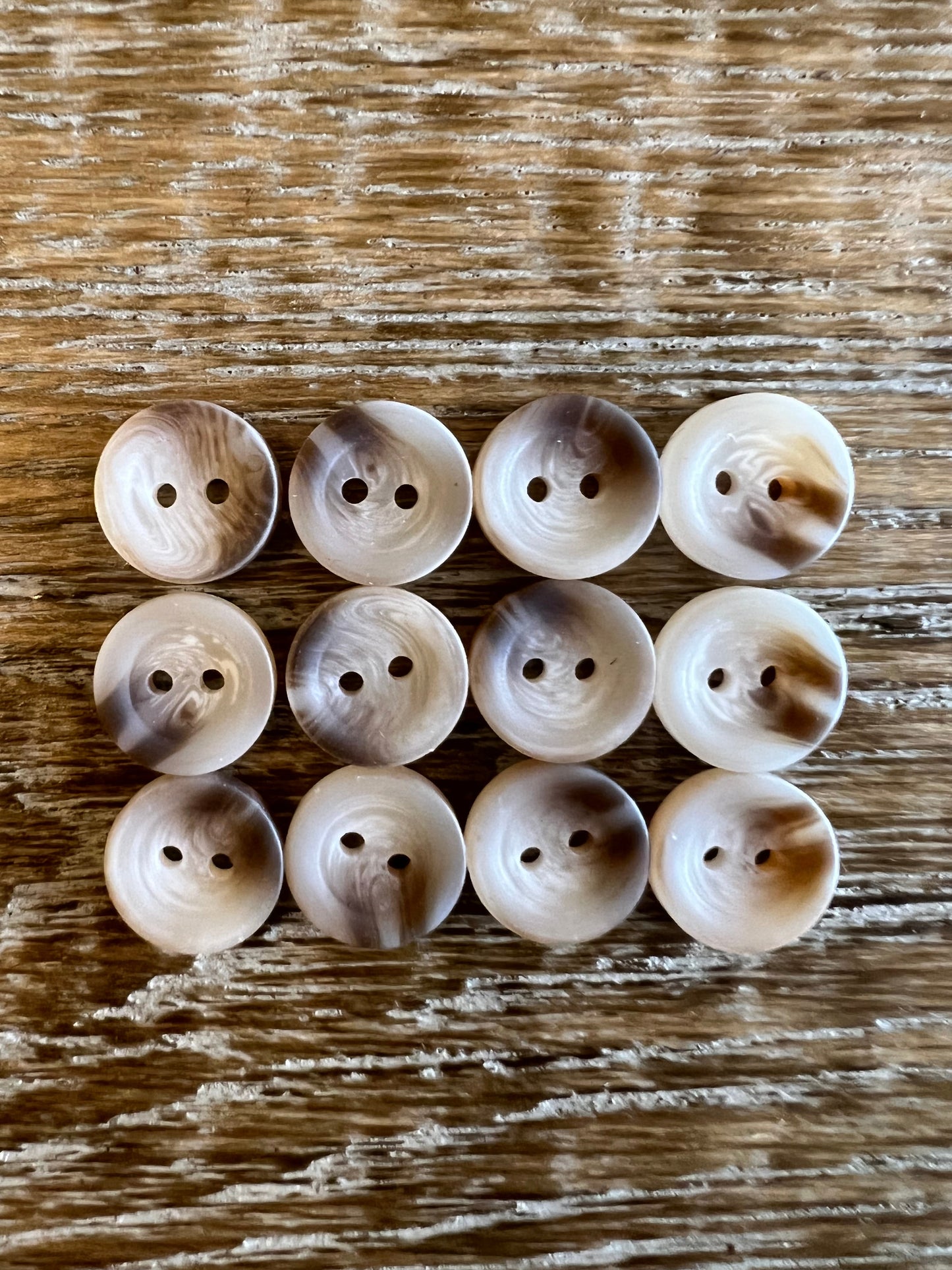 12.5mm Imitation Horn 2 Hole Button (20L)