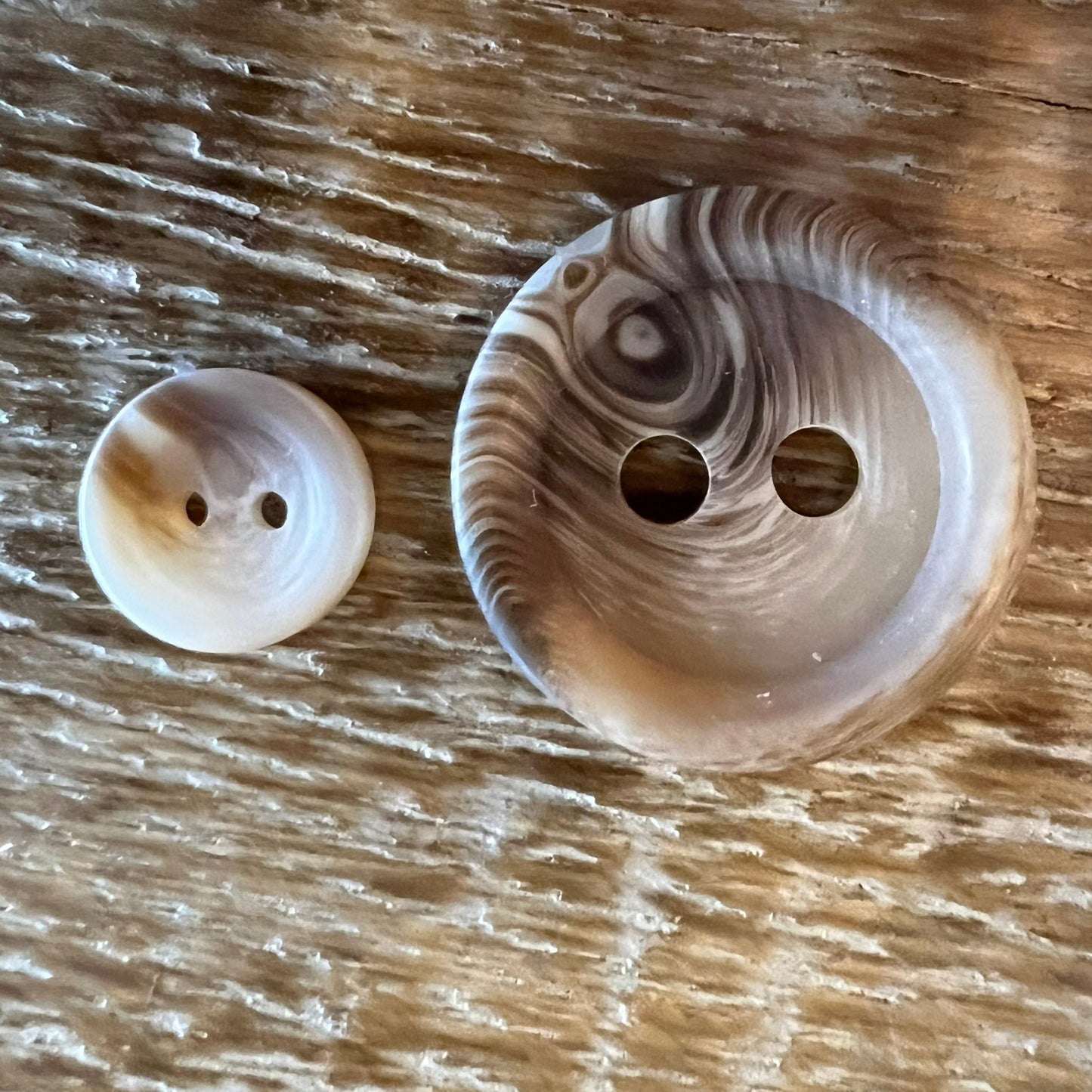 12.5mm Imitation Horn 2 Hole Button (20L)