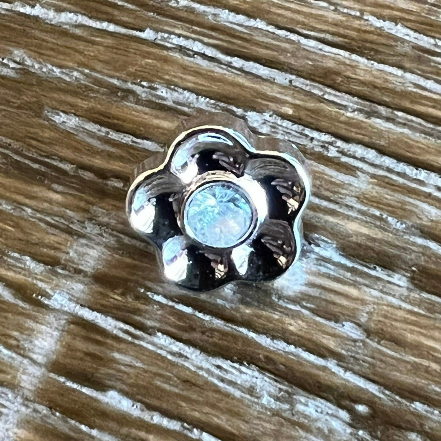 12.5mm Silver Flower Diamante Button (20L)