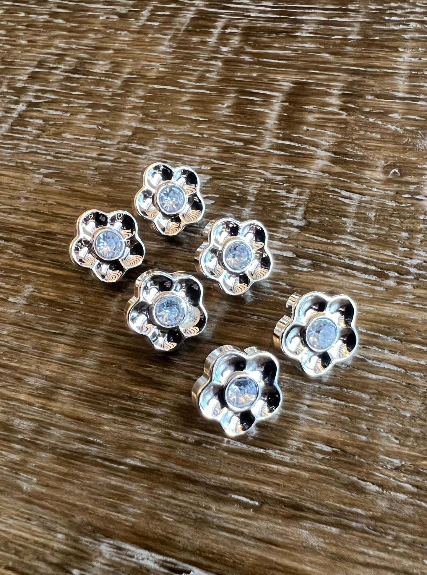 12.5mm Silver Flower Diamante Button (20L)