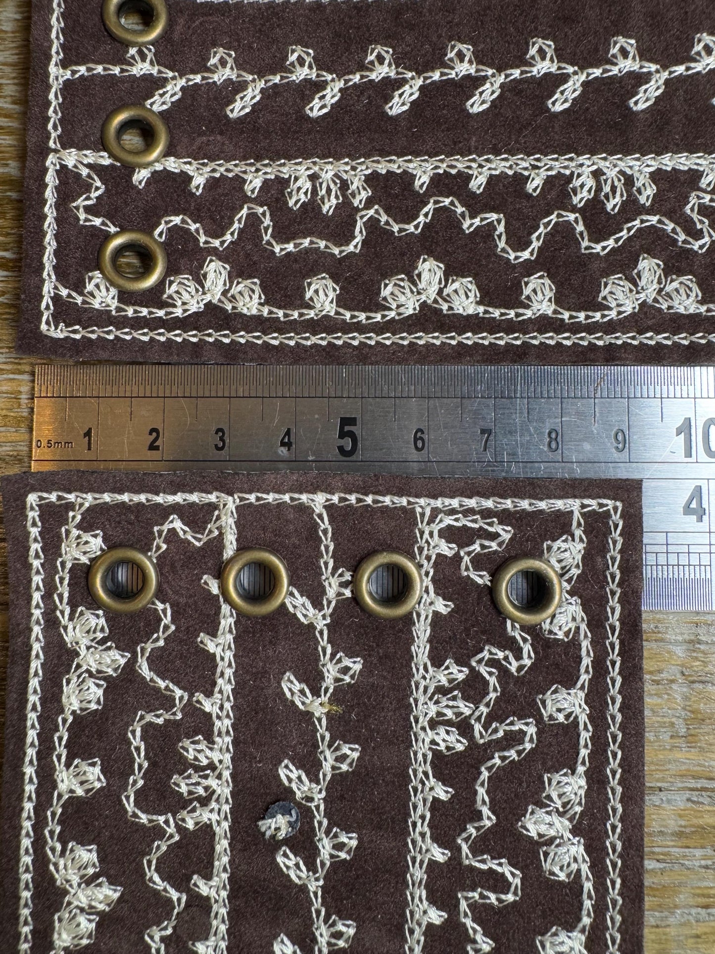 Appliqué, Stylish Trim, Vintage Style, Brown, Eegant, Easy to Sew, Sewing, Lace, Dresses, FAN Design, FAN Fashion