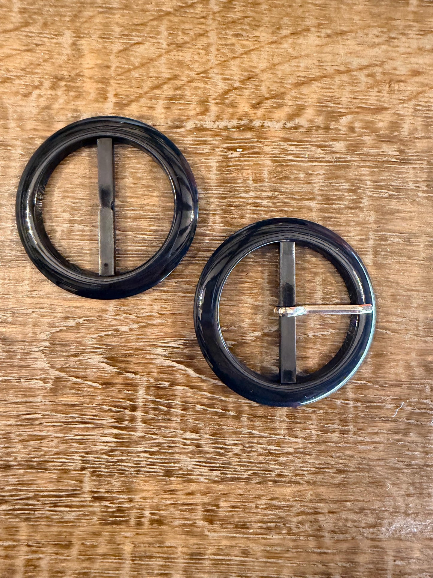 Black Plastic Round Buckle, 7cm, with optional Prong