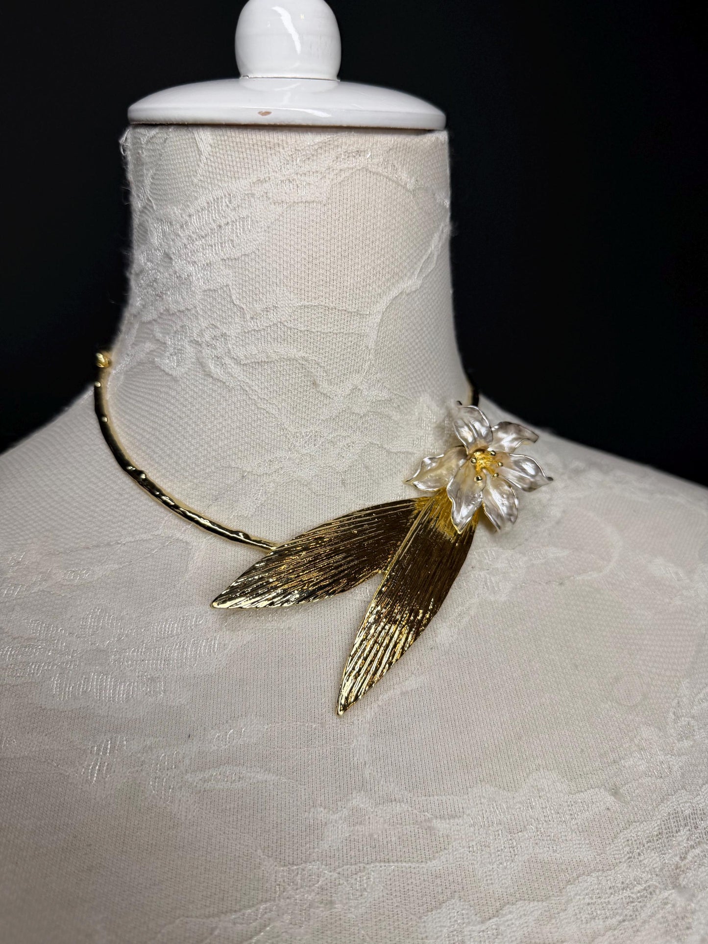 Handmade Floral Leaf Choker