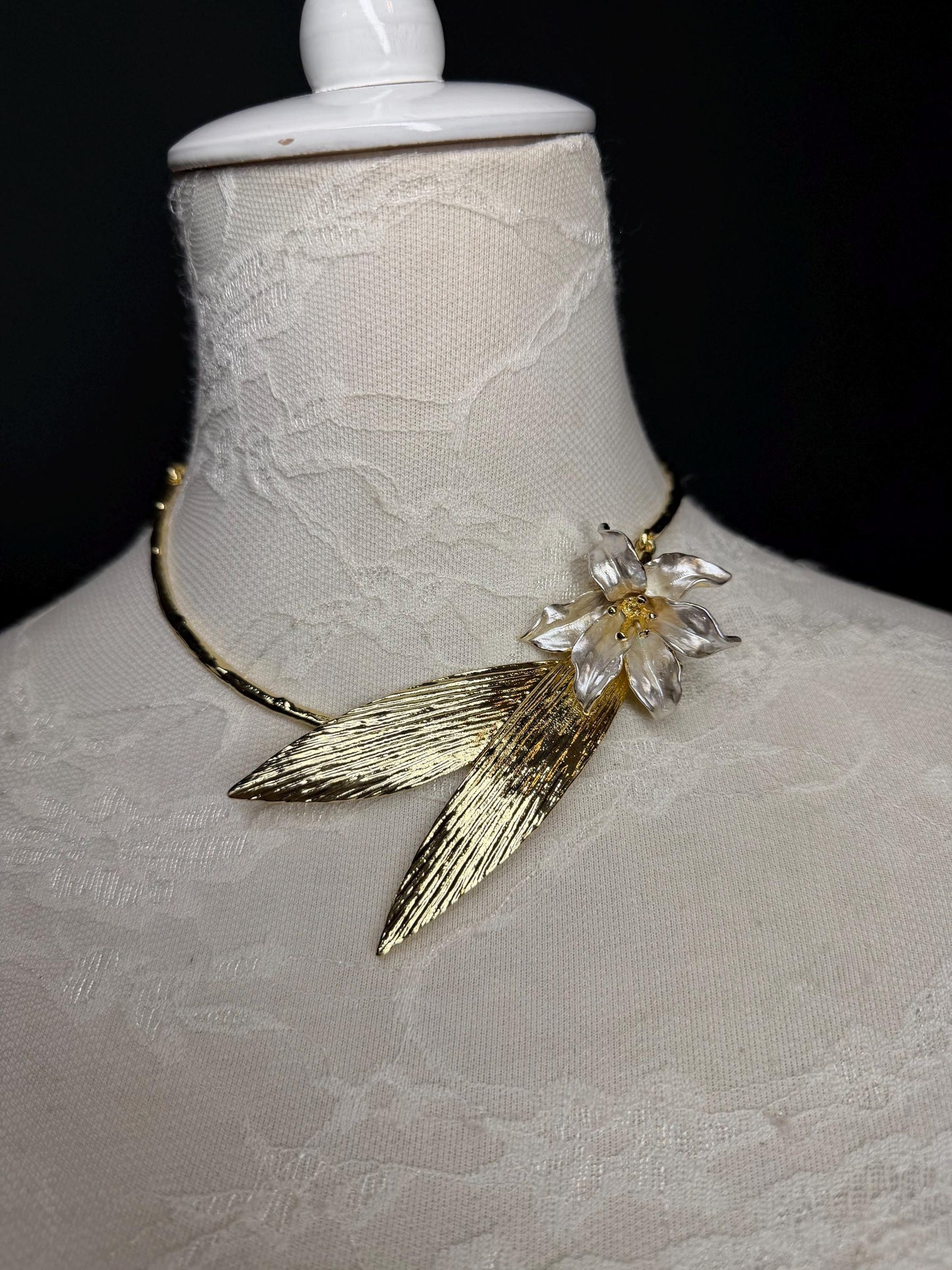 Handmade Floral Leaf Choker