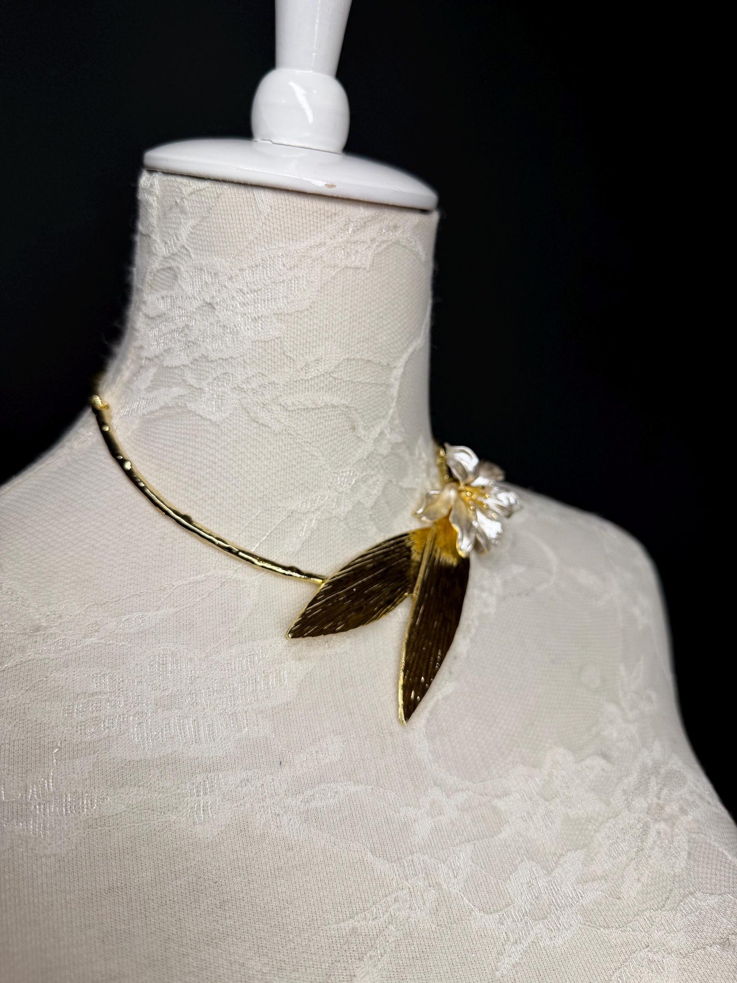 Handmade Floral Leaf Choker
