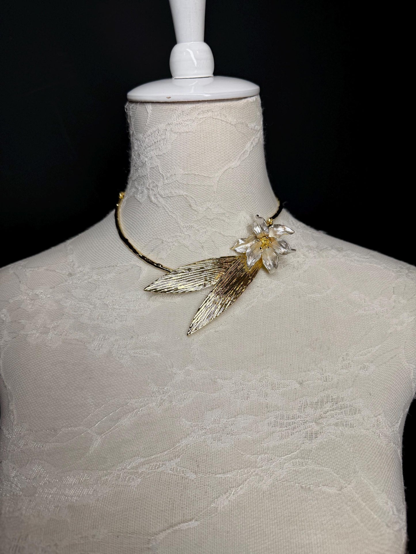 Handmade Floral Leaf Choker