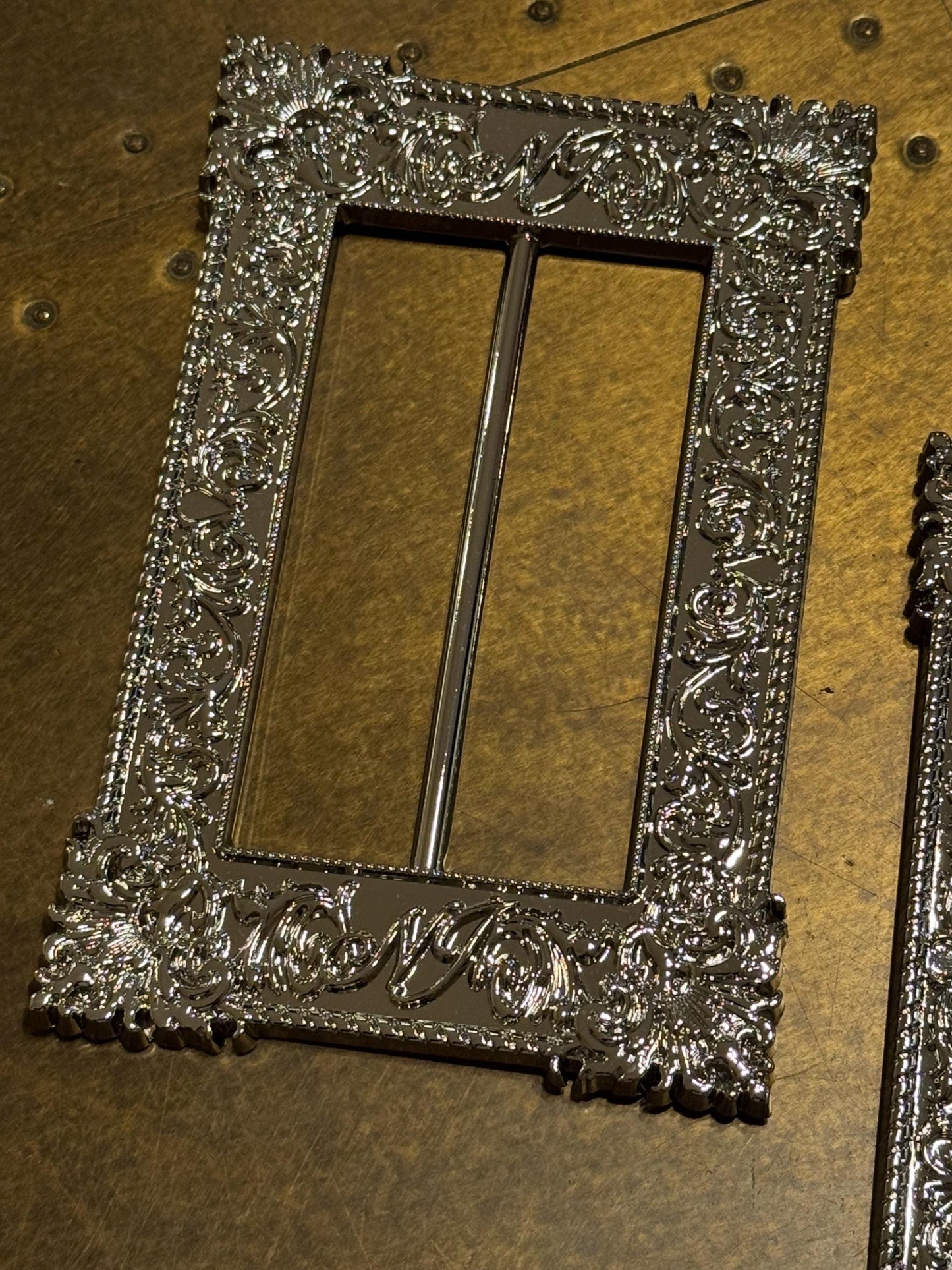 Exquisite Metal Buckle, Couture Costume Belt Buckle (14cm x 9cm)