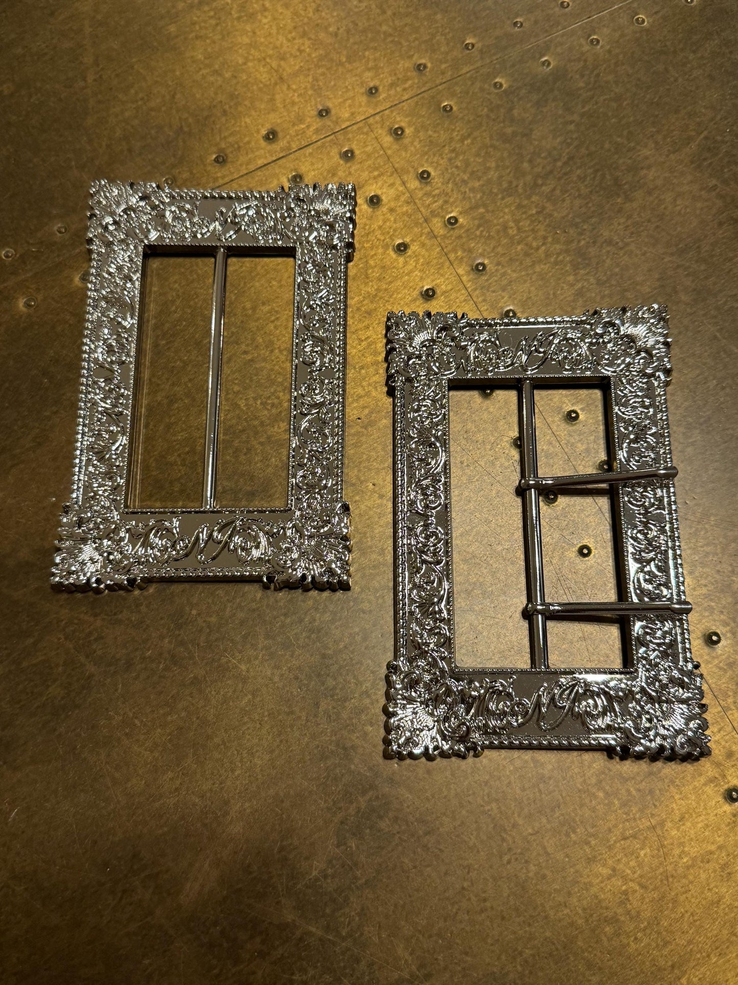 Exquisite Metal Buckle, Couture Costume Belt Buckle (14cm x 9cm)