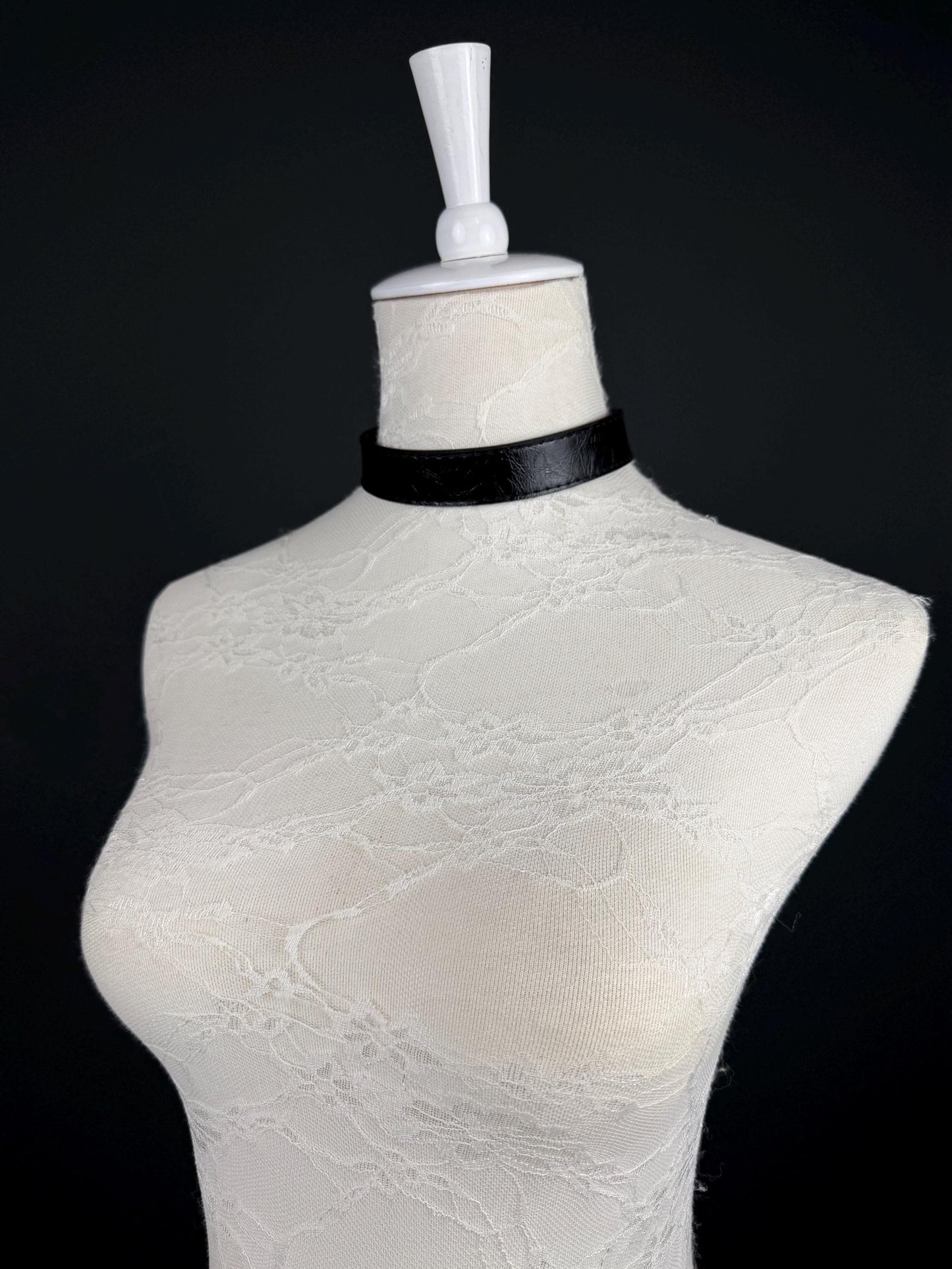 Elegant Faux Leather Choker Necklace: Silver, Gold Metal Accents