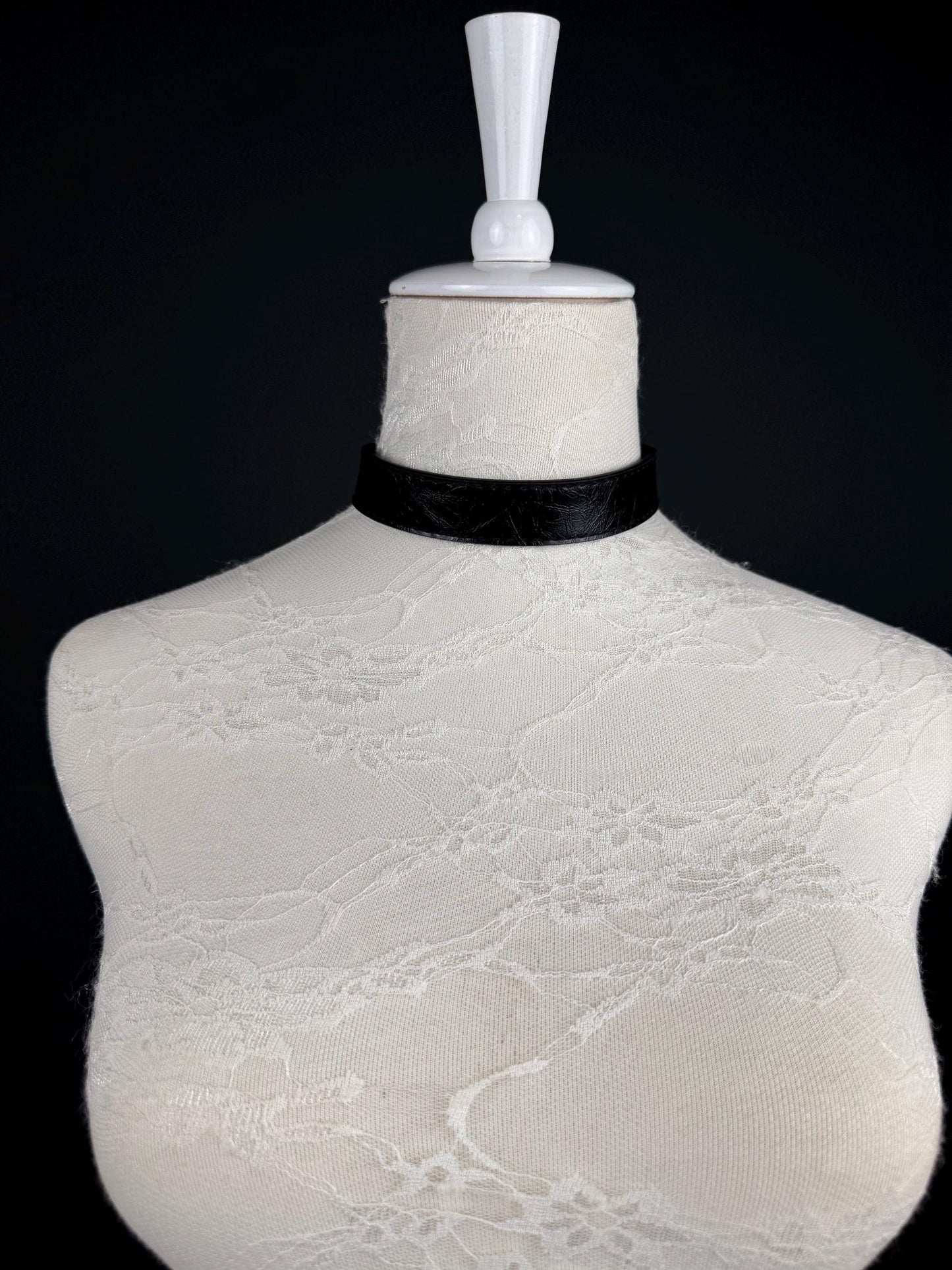 Elegant Faux Leather Choker Necklace: Silver, Gold Metal Accents