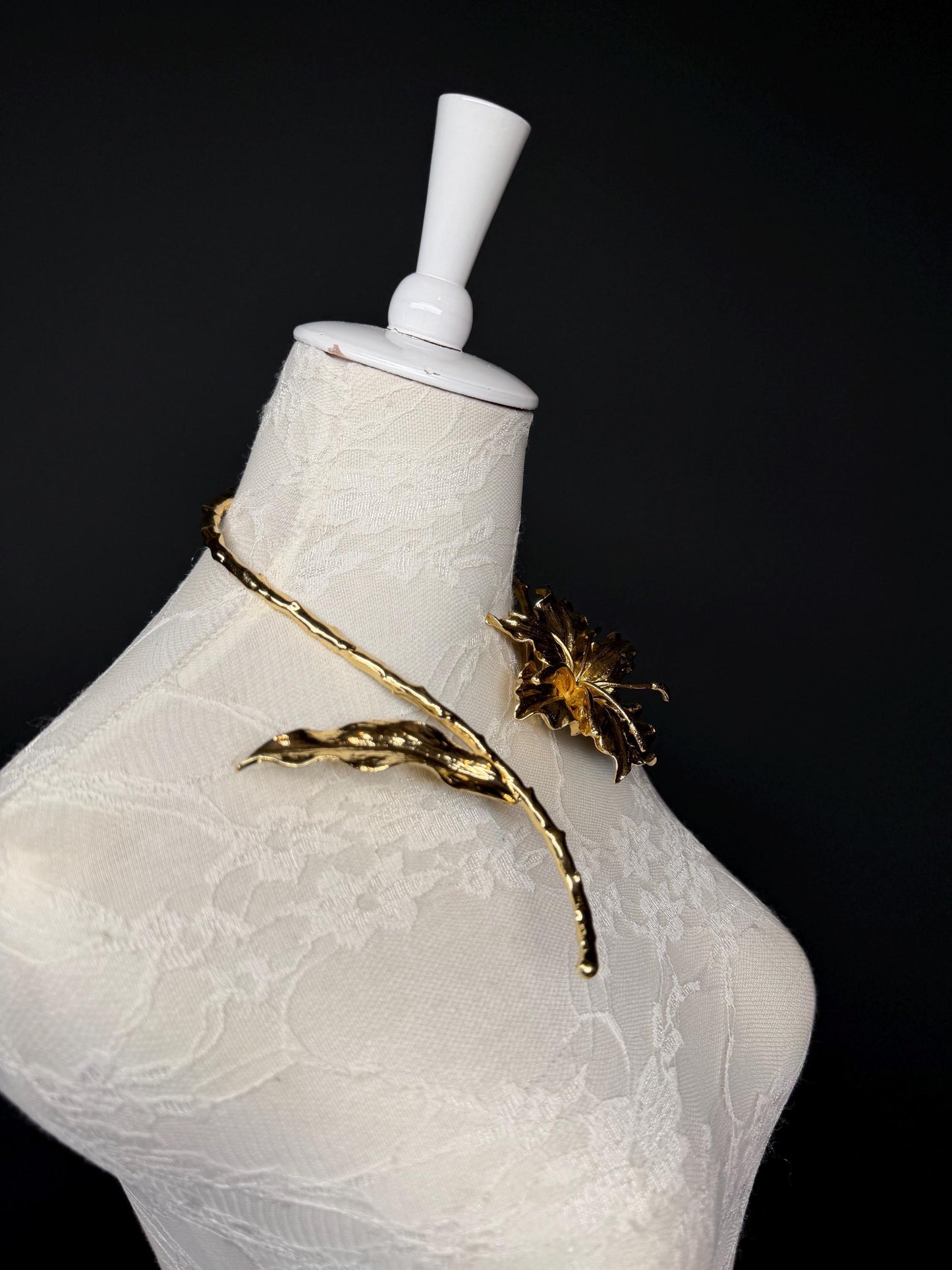 Handmade 3D Leaf Choker Necklace, Bridal Jewelry