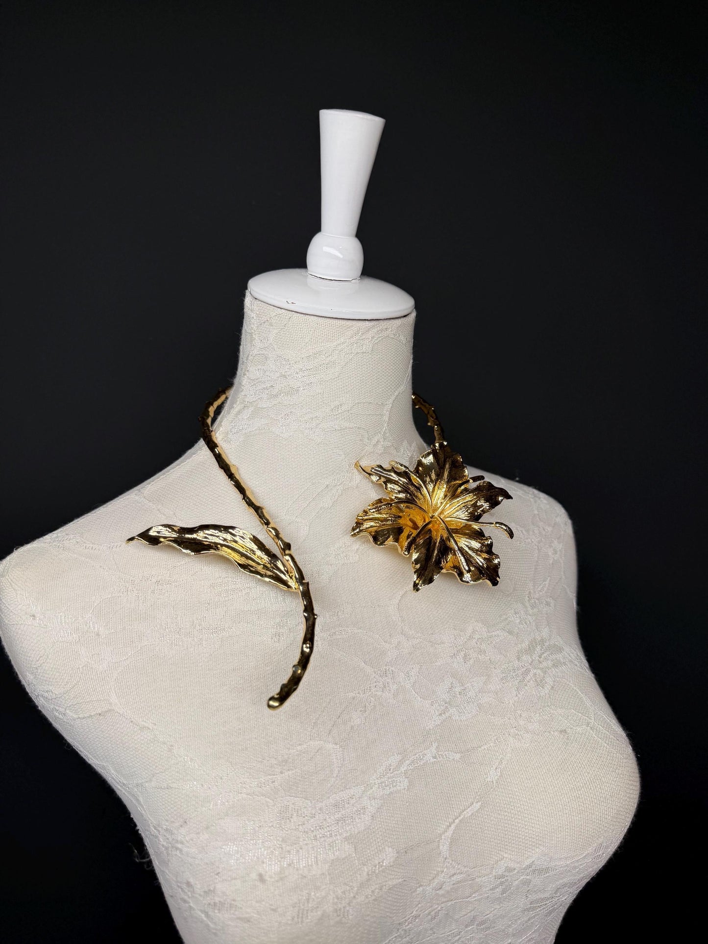 Handmade Floral Leaf Choker