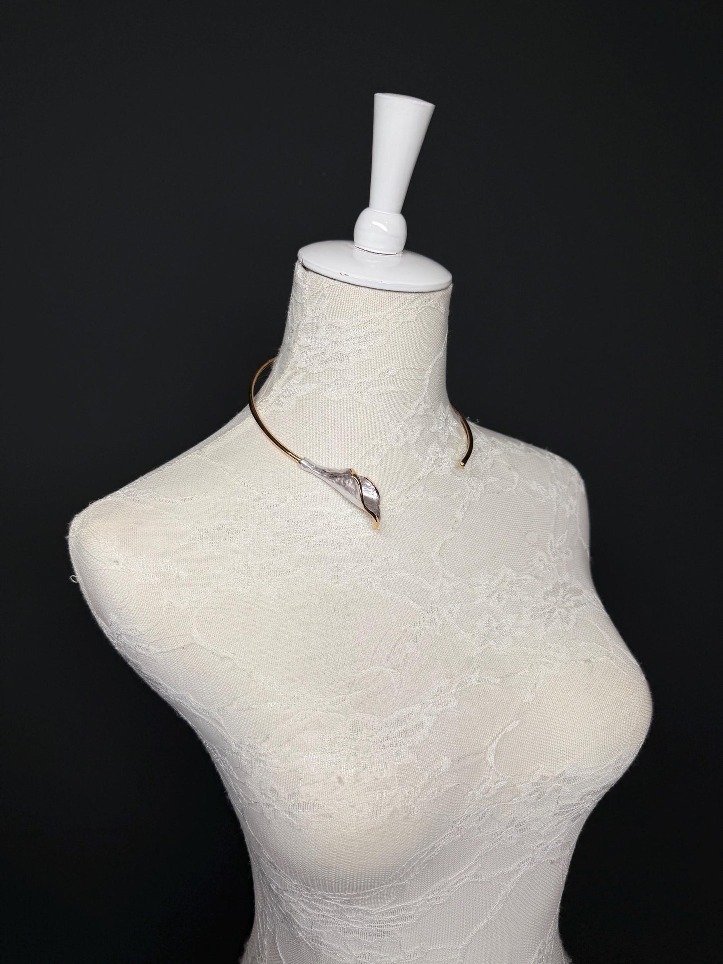 Handmade Leaf Petal Metal Choker Necklace, Bridal Jewelry