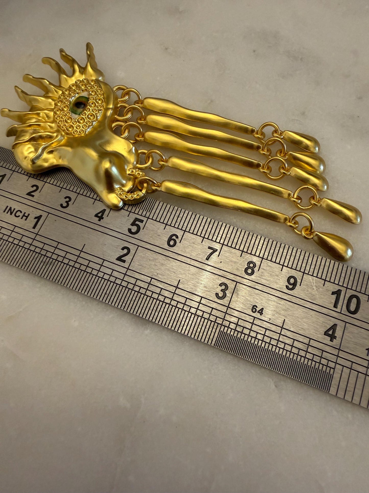 Brooch, Eye Brooch, Pin on Gold, 10cm x 4.5cm