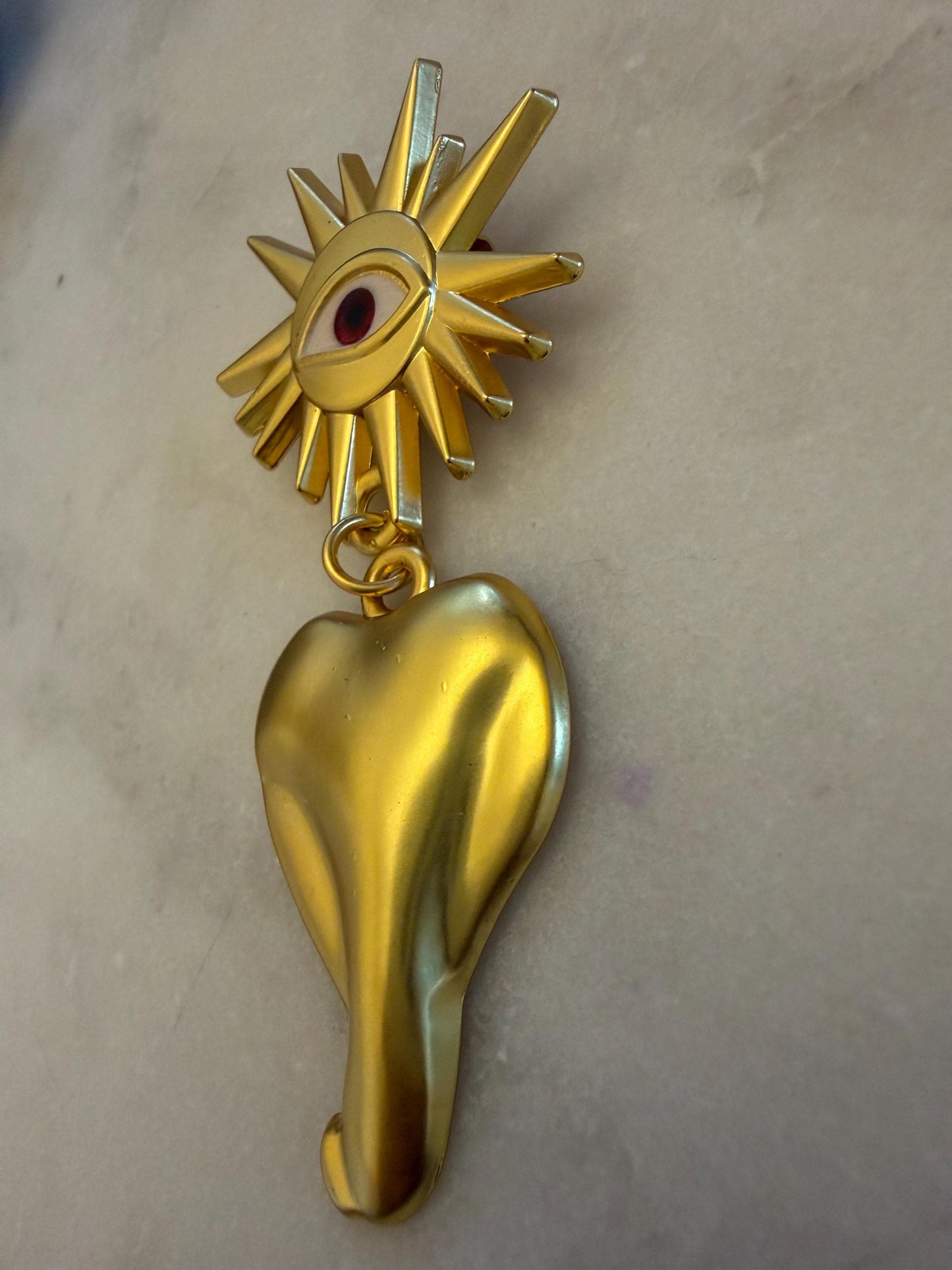 Brooch, Eye Brooch, Pin on Gold, 8.5cm x 4cm