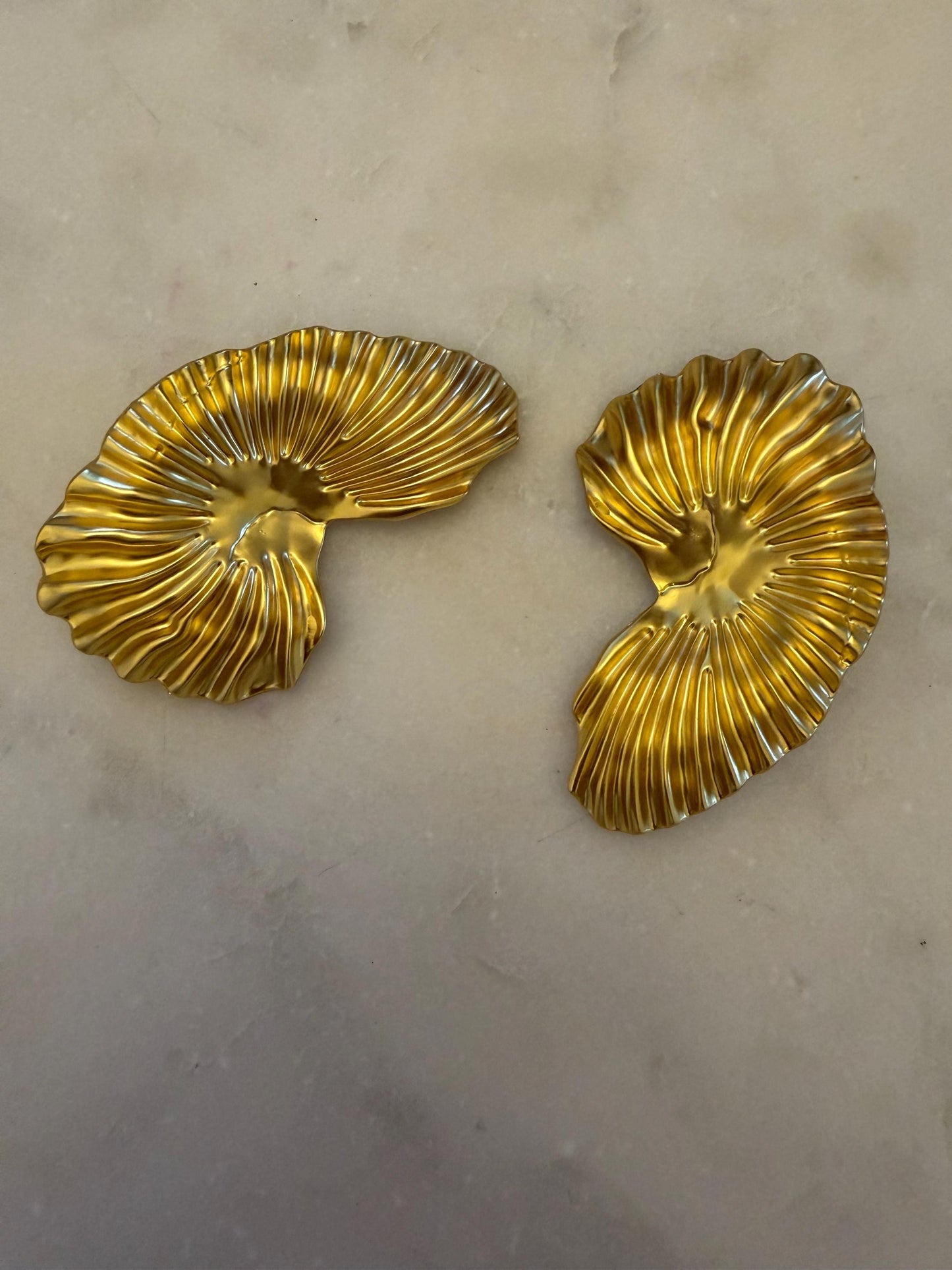 Brooch, Pin on Gold, 7.5cm x 4.5cm