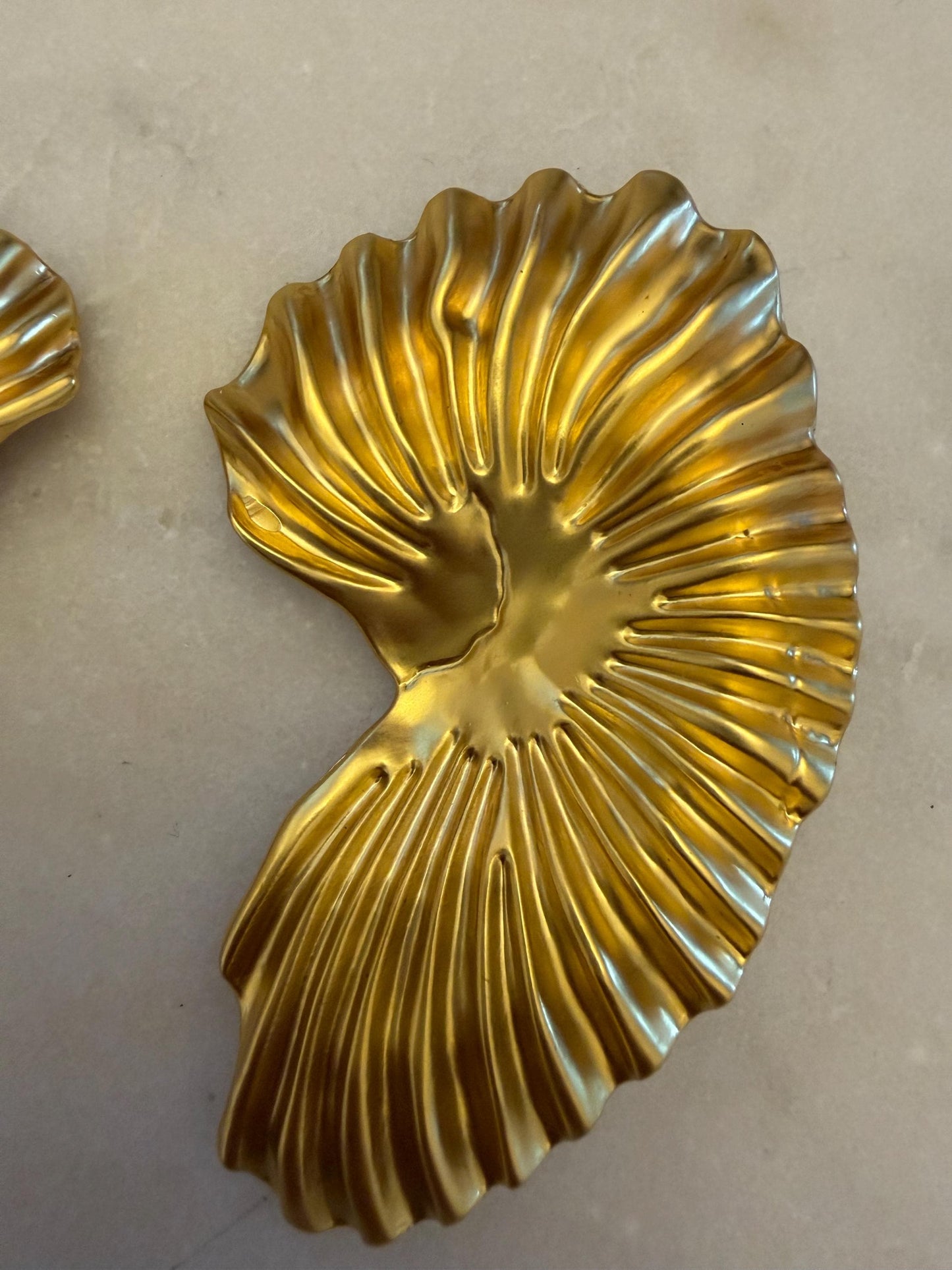 Brooch, Pin on Gold, 7.5cm x 4.5cm