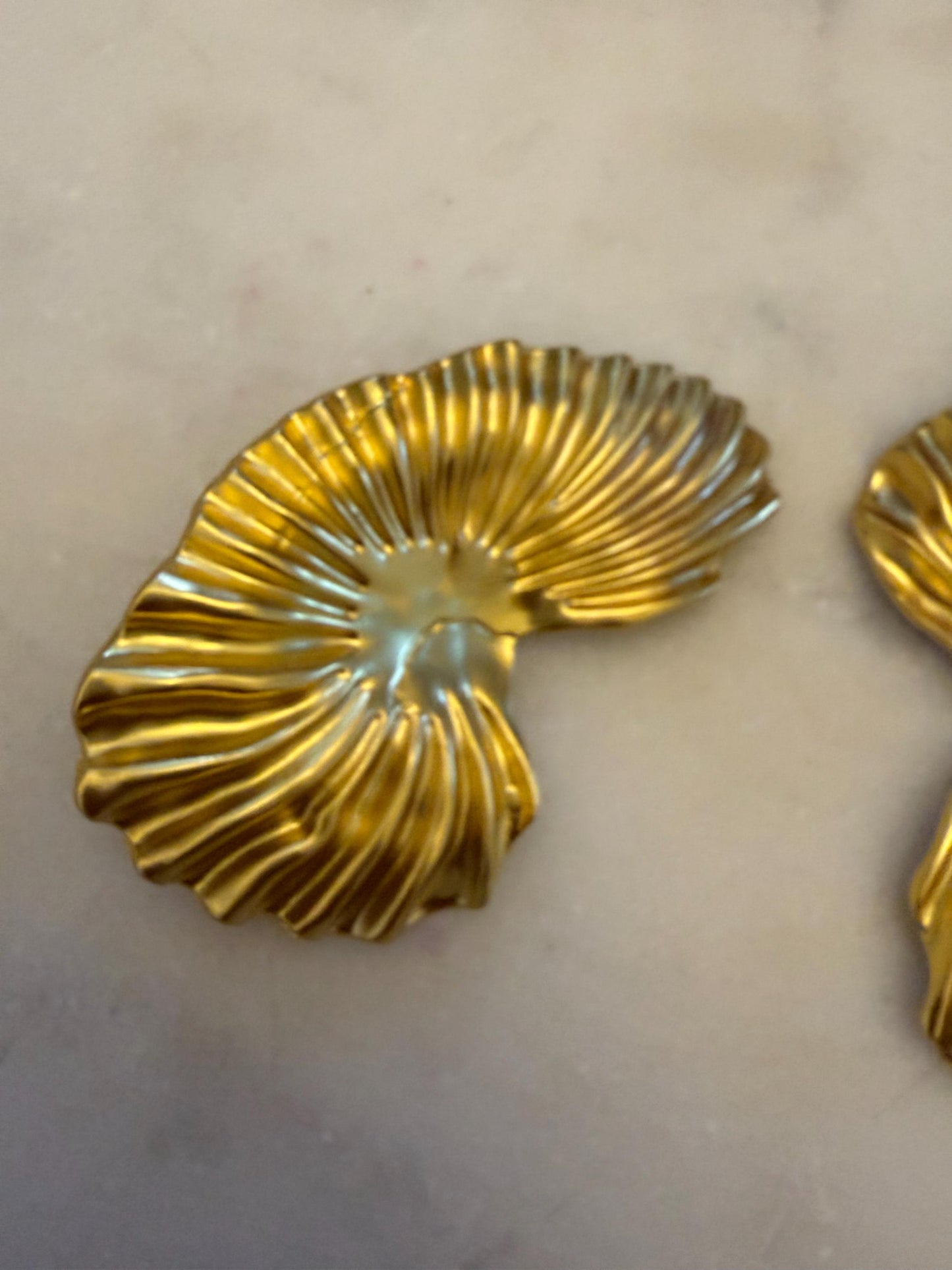 Brooch, Pin on Gold, 7.5cm x 4.5cm