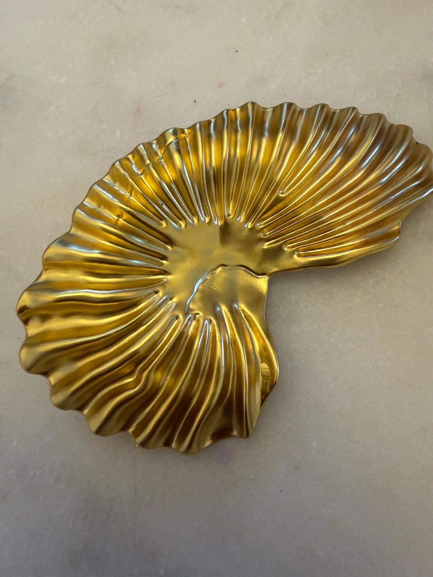 Brooch, Pin on Gold, 7.5cm x 4.5cm