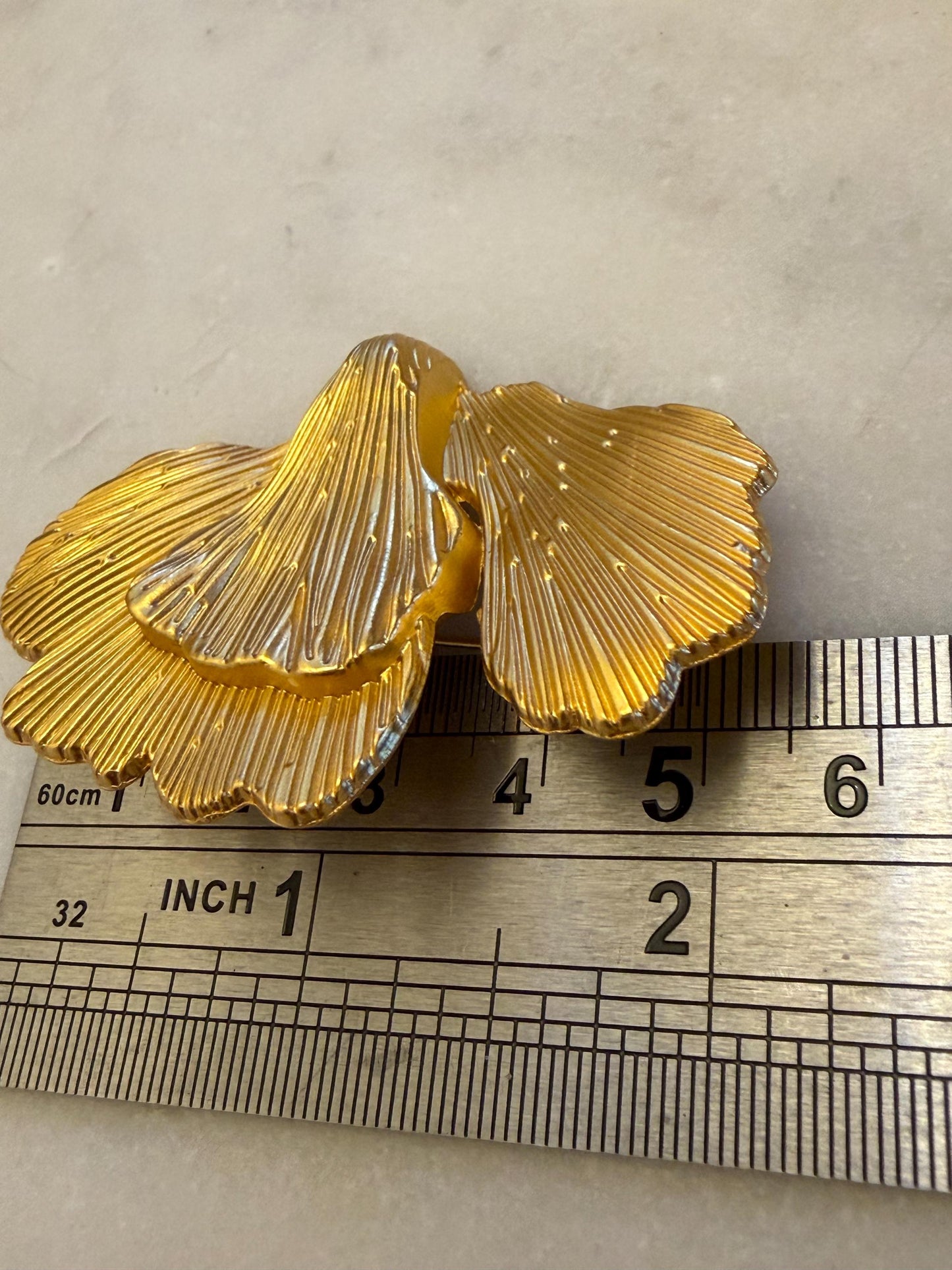 Brooch, Pin on Gold, 5.5cm x 4cm