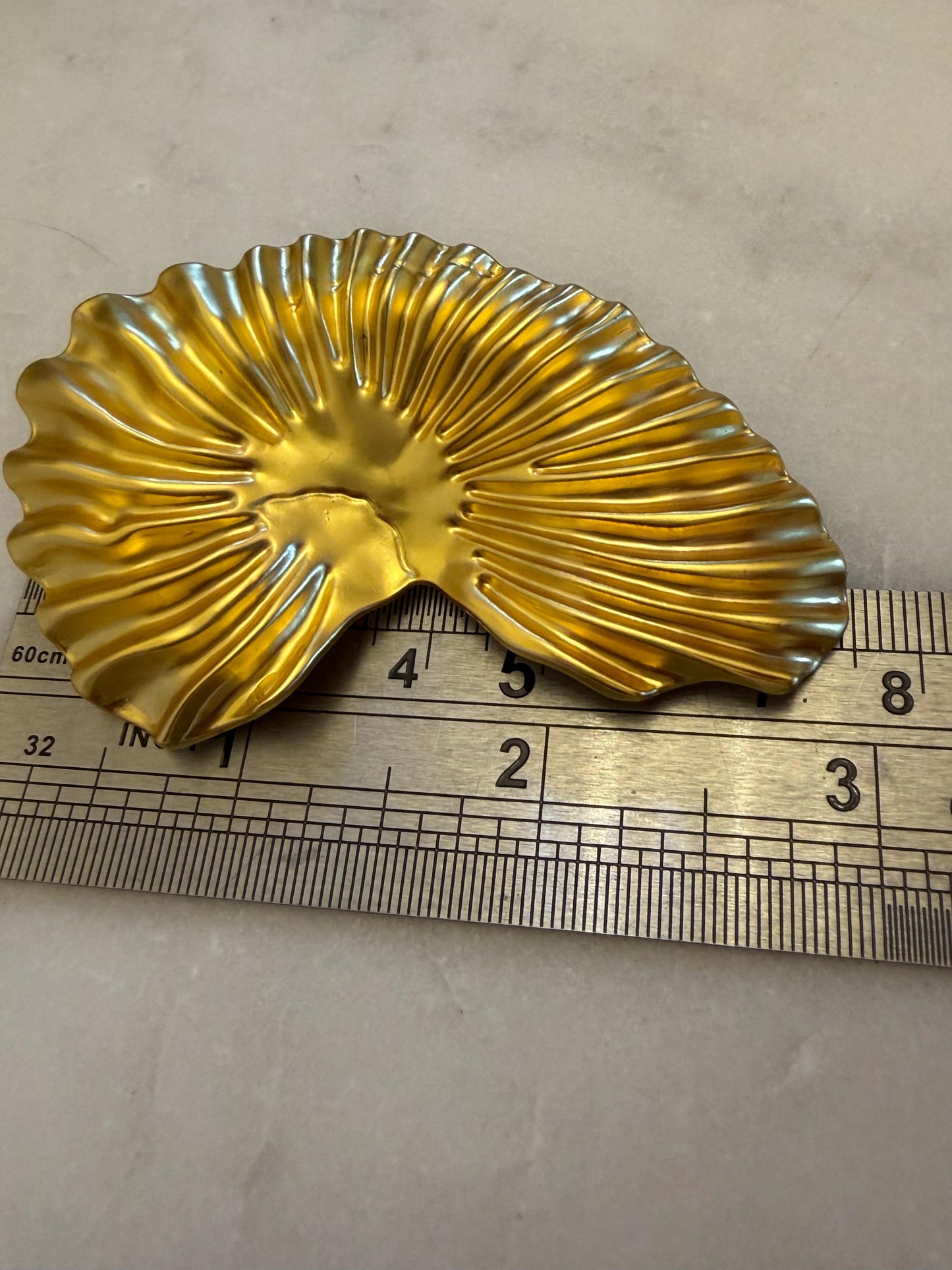 Brooch, Pin on Gold, 7.5cm x 4.5cm