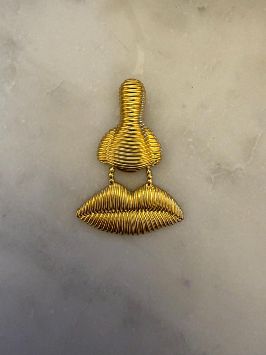 Brooch, Pin on Gold, 6.5cm x 4.5cm