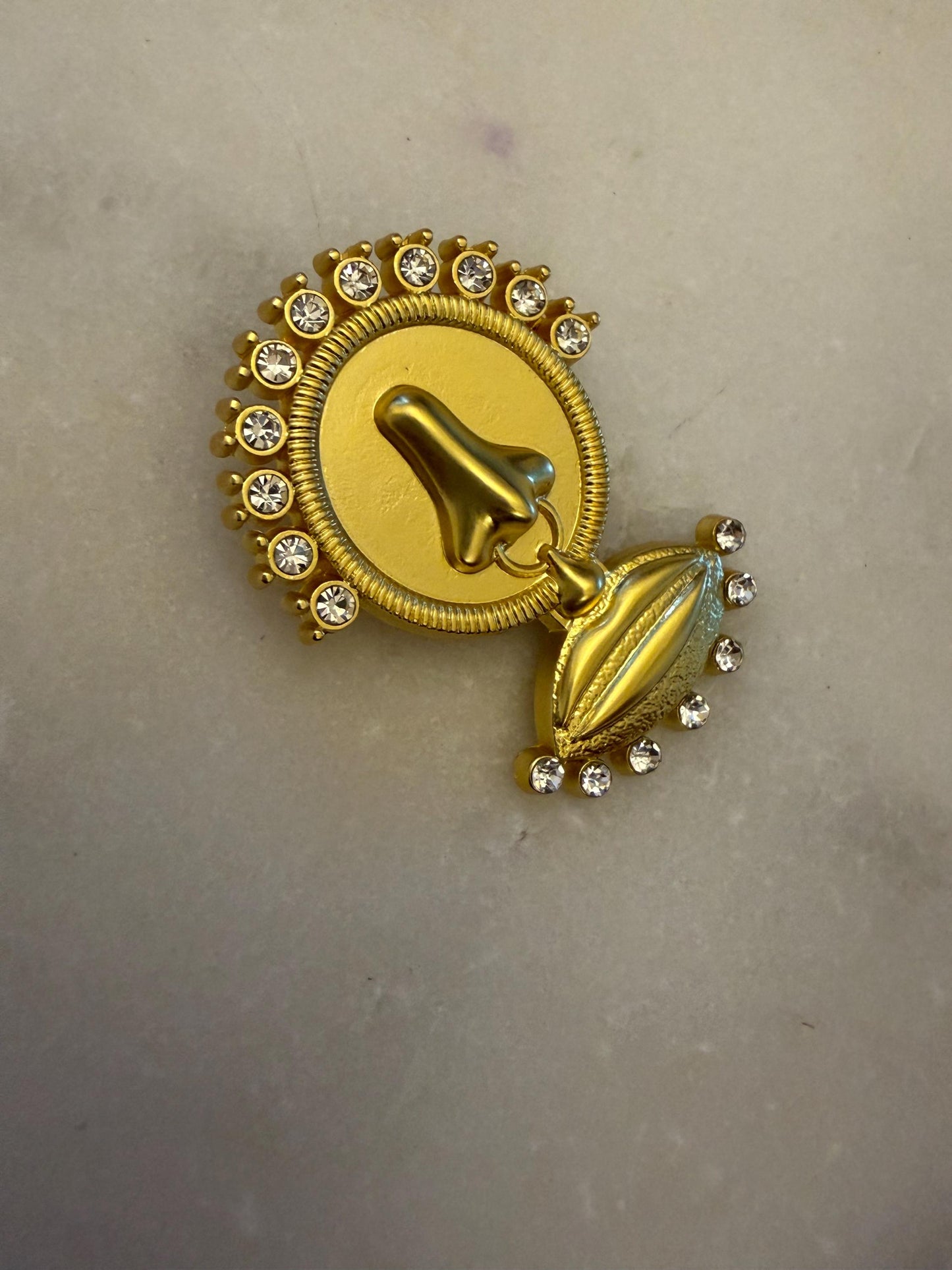Brooch, Pin on Gold, 4.2cm x 3cm