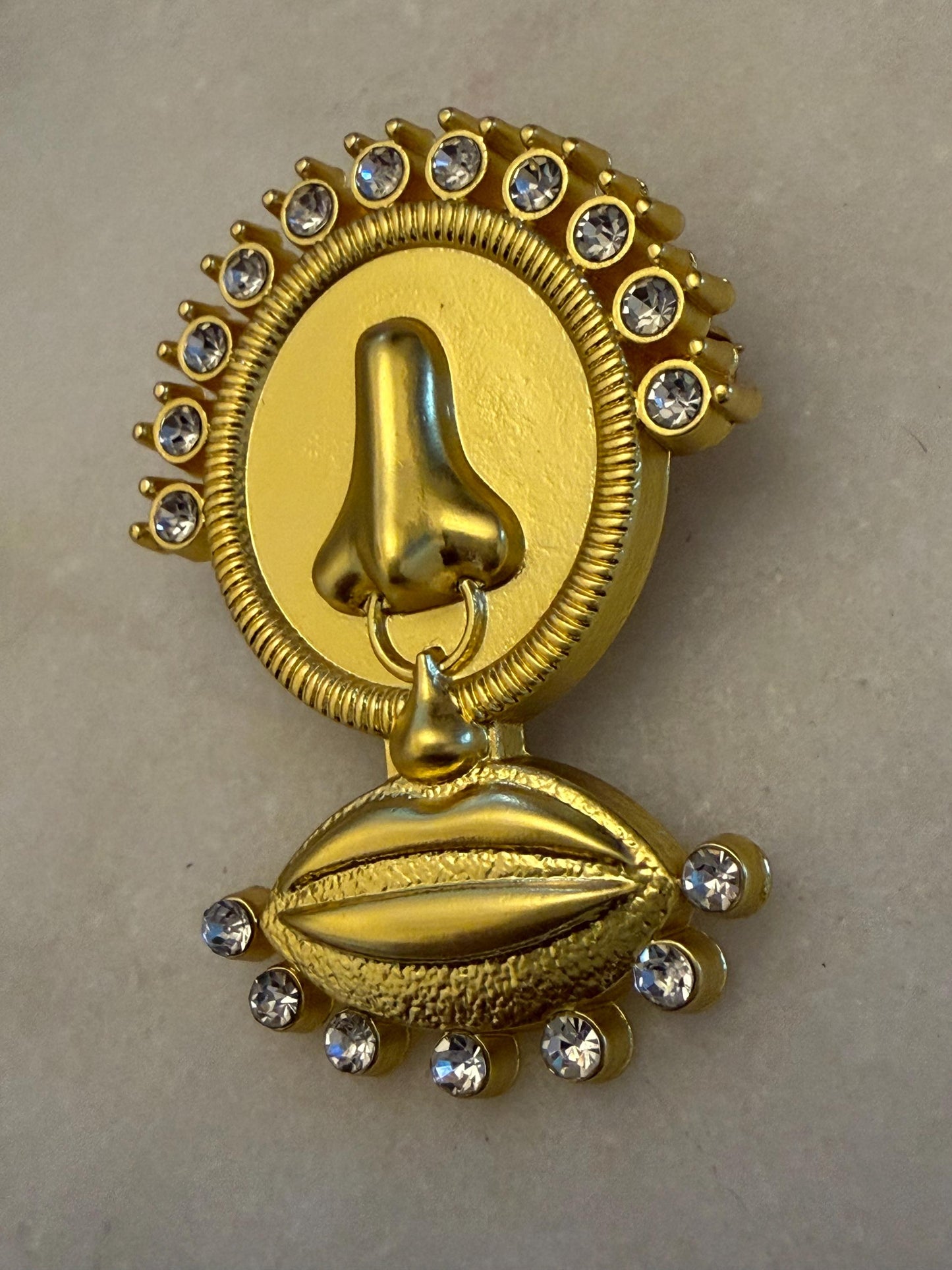 Brooch, Pin on Gold, 4.2cm x 3cm