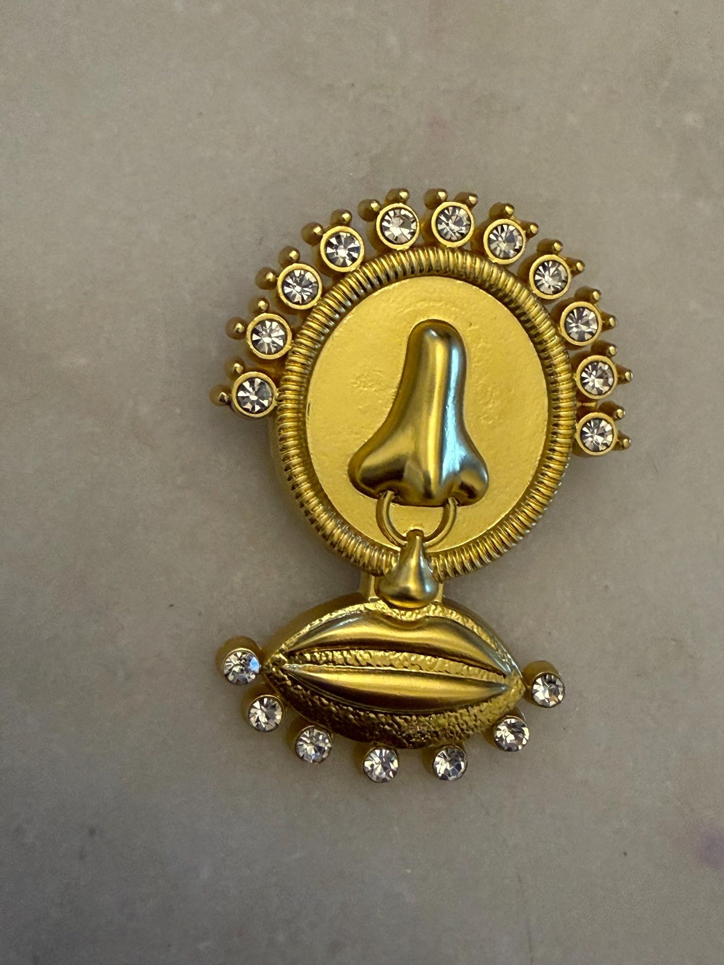 Brooch, Pin on Gold, 4.2cm x 3cm