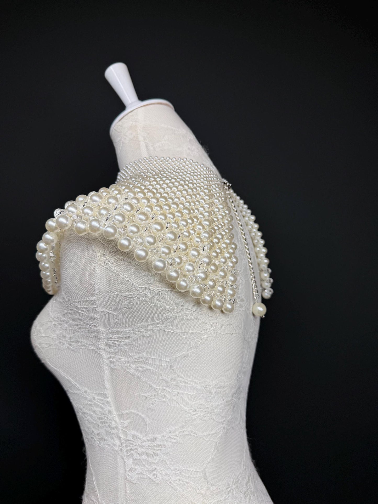 Vintage Style Pearl Shoulder Necklace, Elegant Statement Jewelry