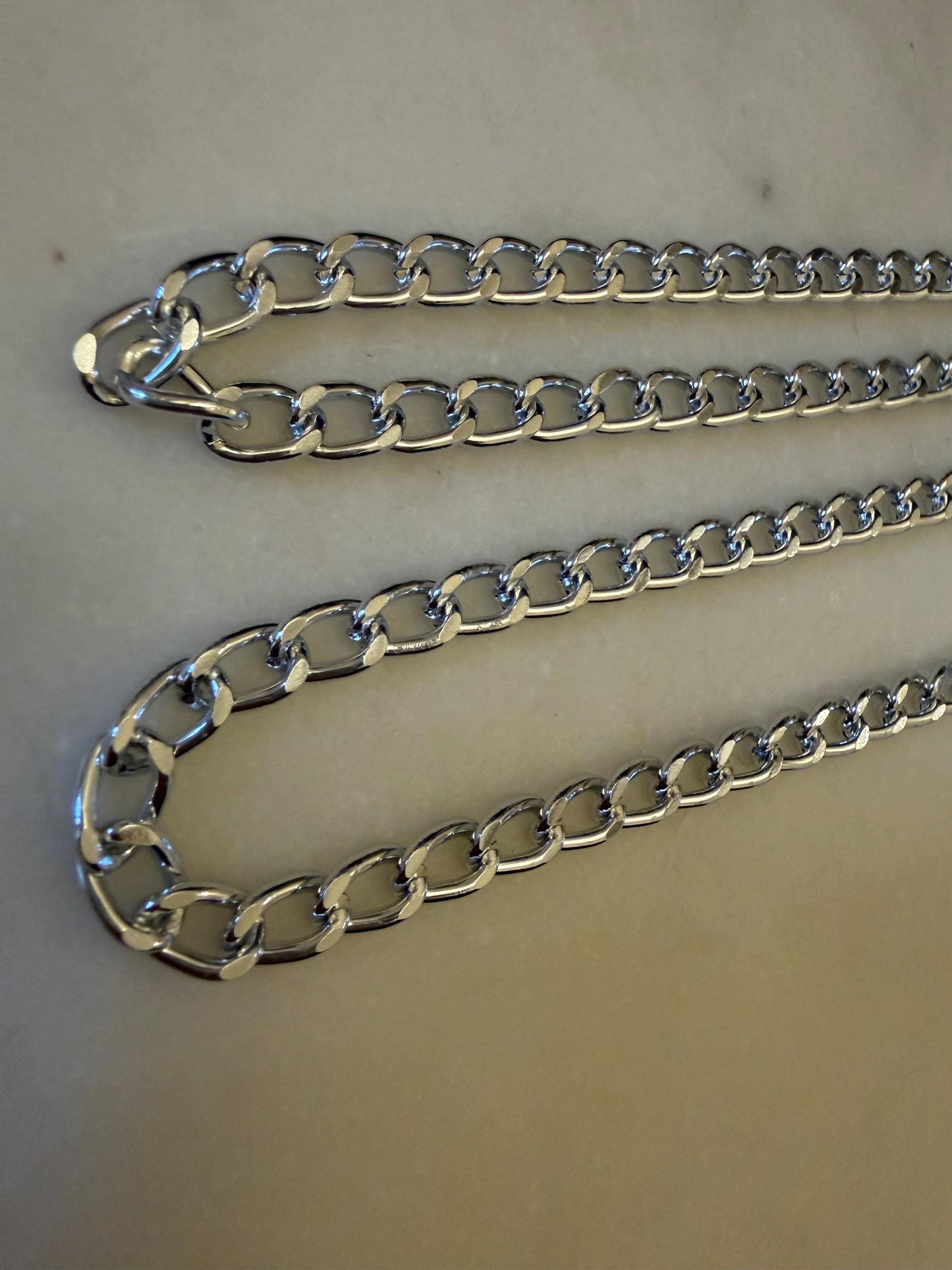 Metal Chain, 1cm x 0.8cm Links, Light Weight Chain, Aluminium Chain, Shiny Silver, Crafts, Decor,