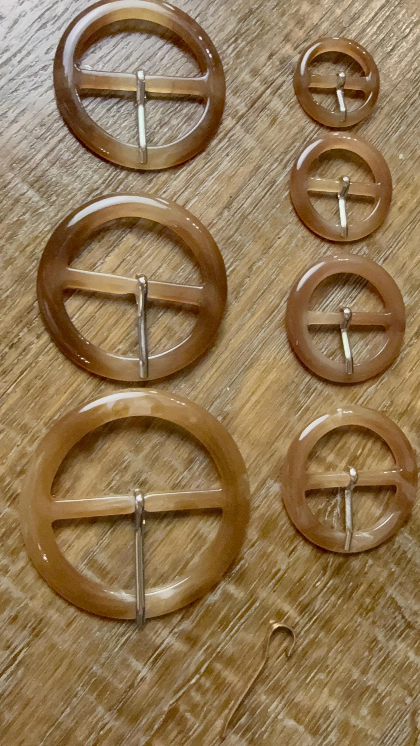Mock Horn Effect Round Buckles, Brown, 7 Sizes, Clothing Bags Crafts Belts